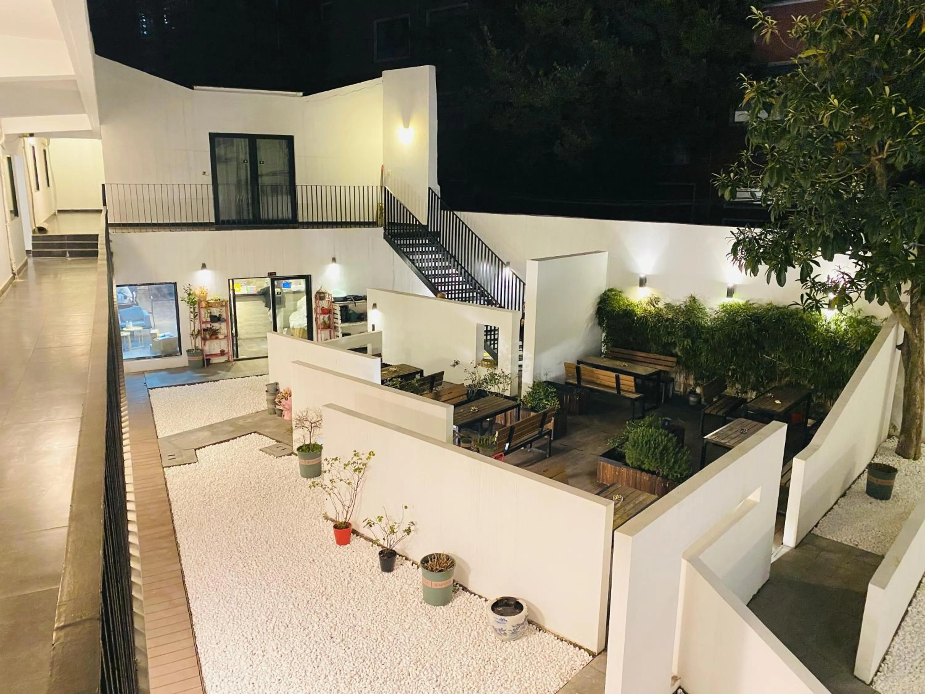 Night in Dayin International Youth Hostel - Oriental Pearl & Lujiazui