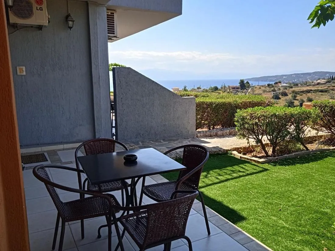Family Room with Side Sea View in Porto Panorama