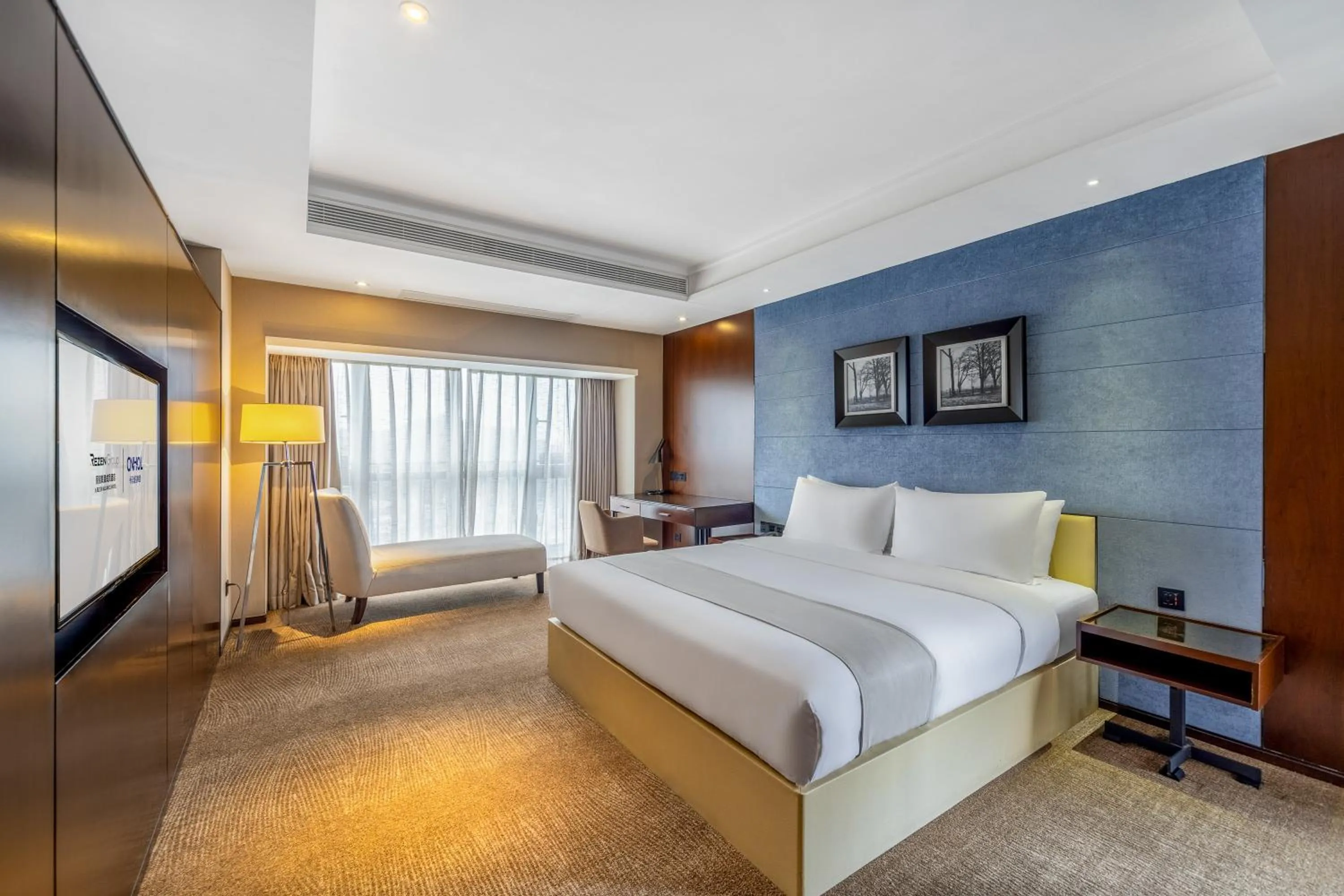 Bedroom, Bed in Zhonghao International Hotel