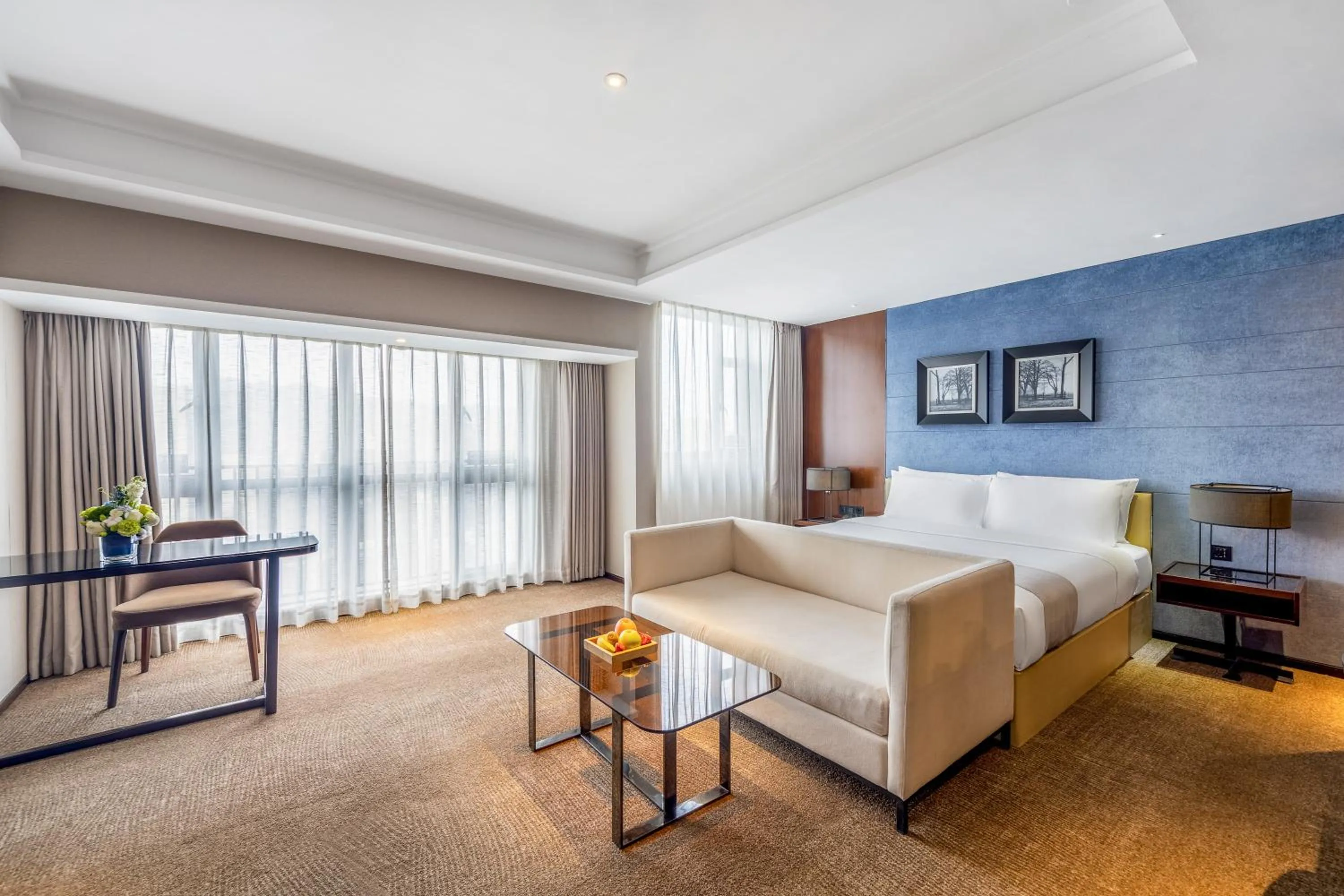 Photo of the whole room, Bed in Zhonghao International Hotel