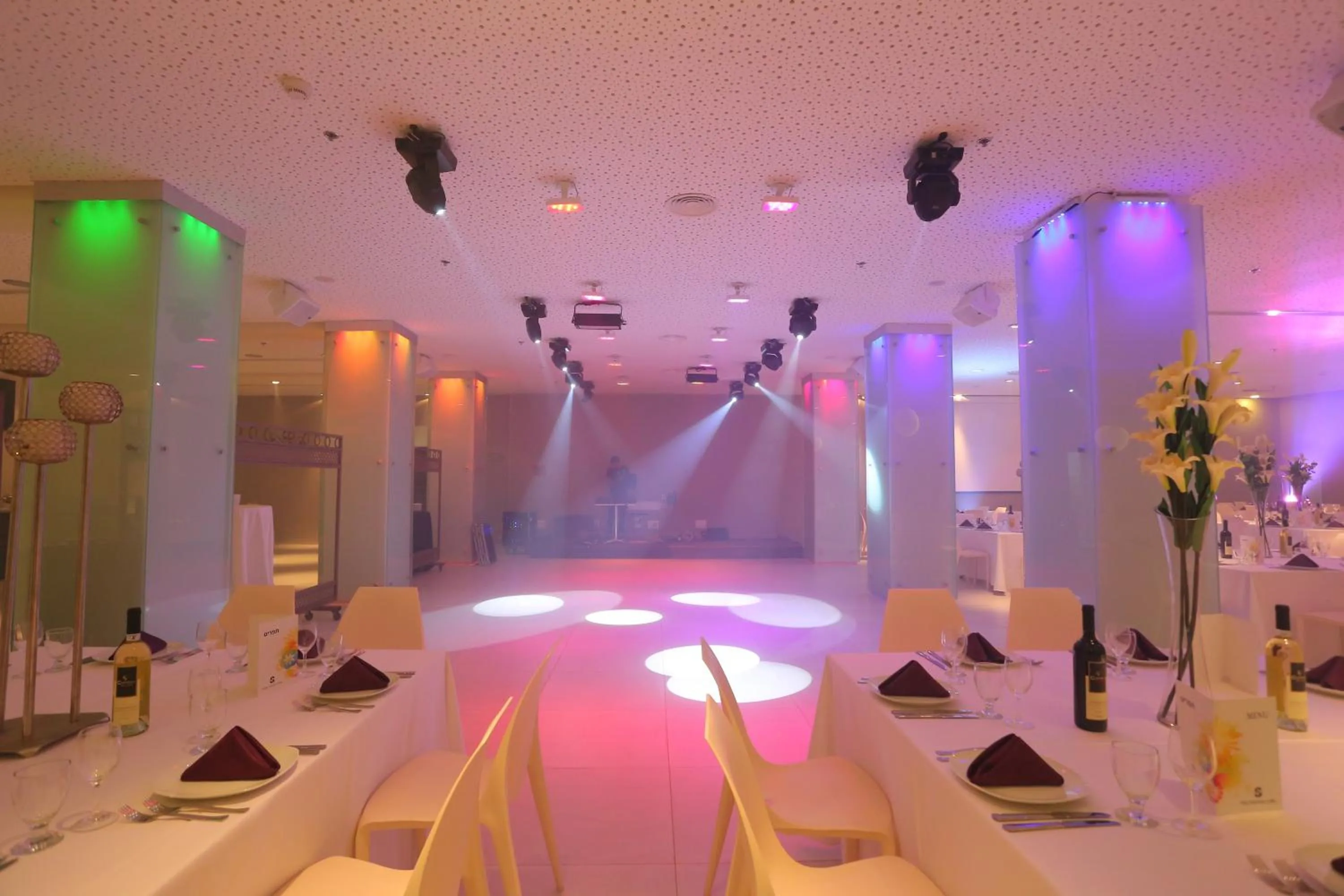 Restaurant/places to eat in King Solomon Hotel