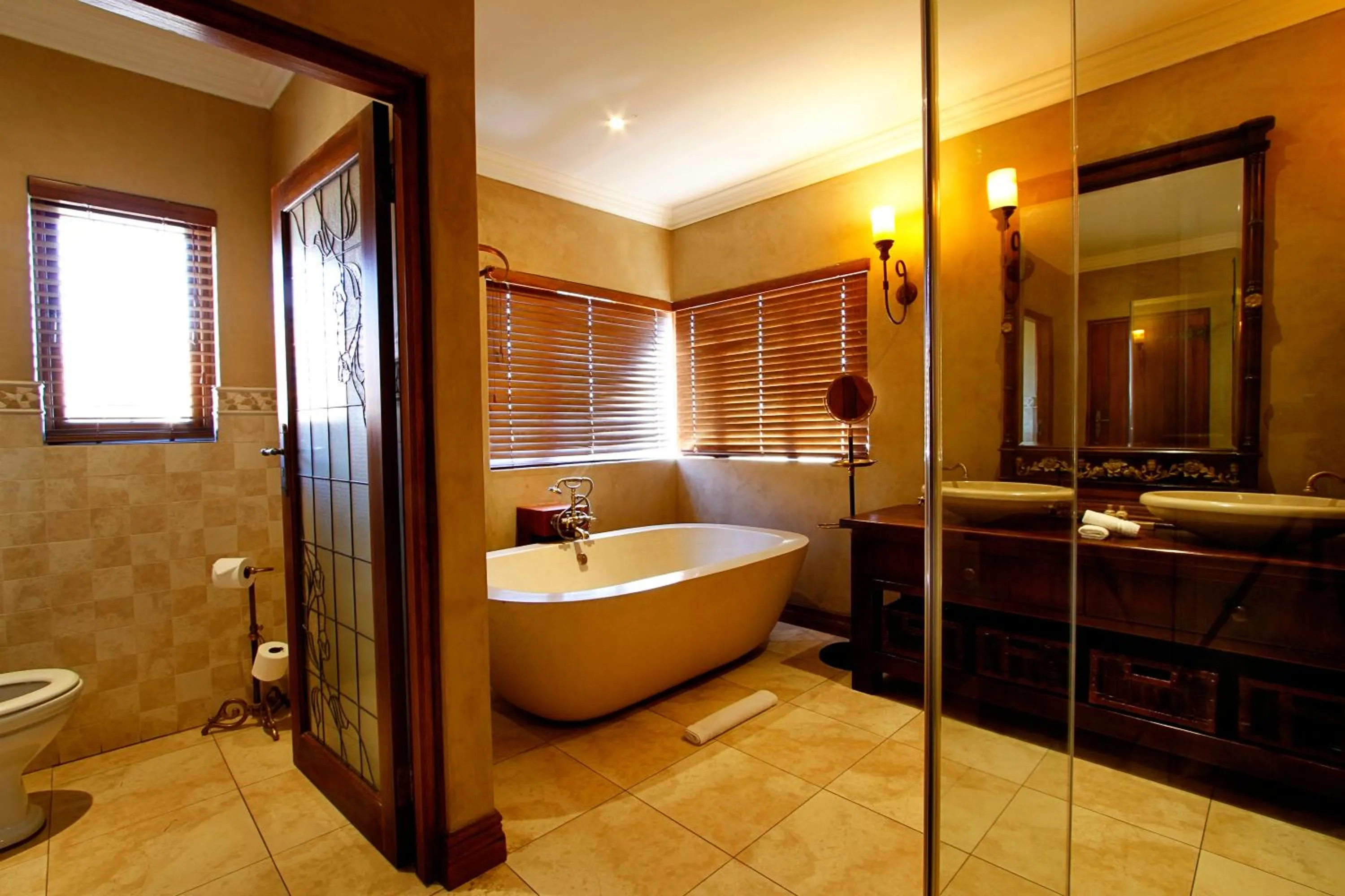 Bathroom in Afrique Boutique Ruimsig
