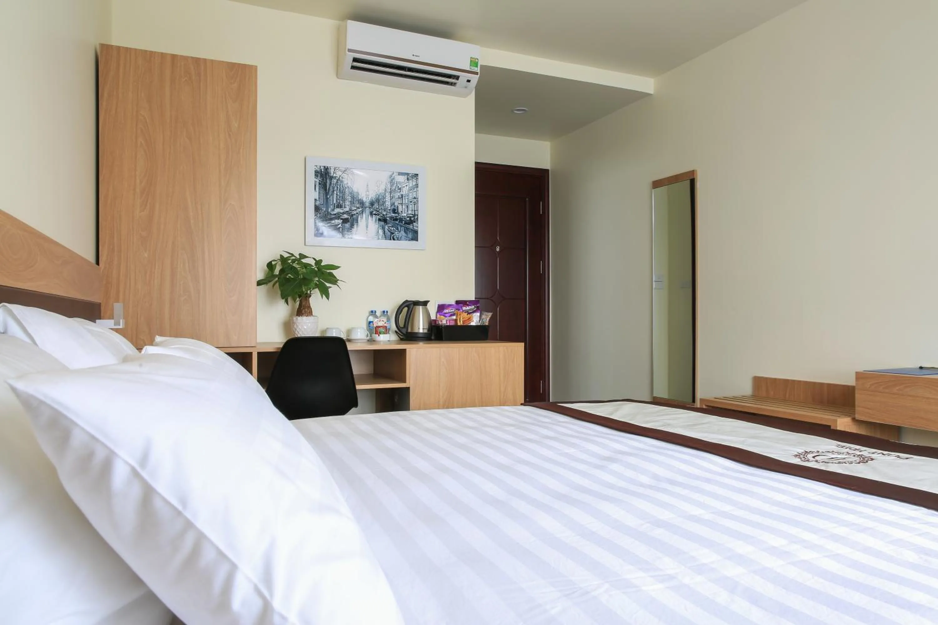 Bedroom, Bed in Punt Hotel