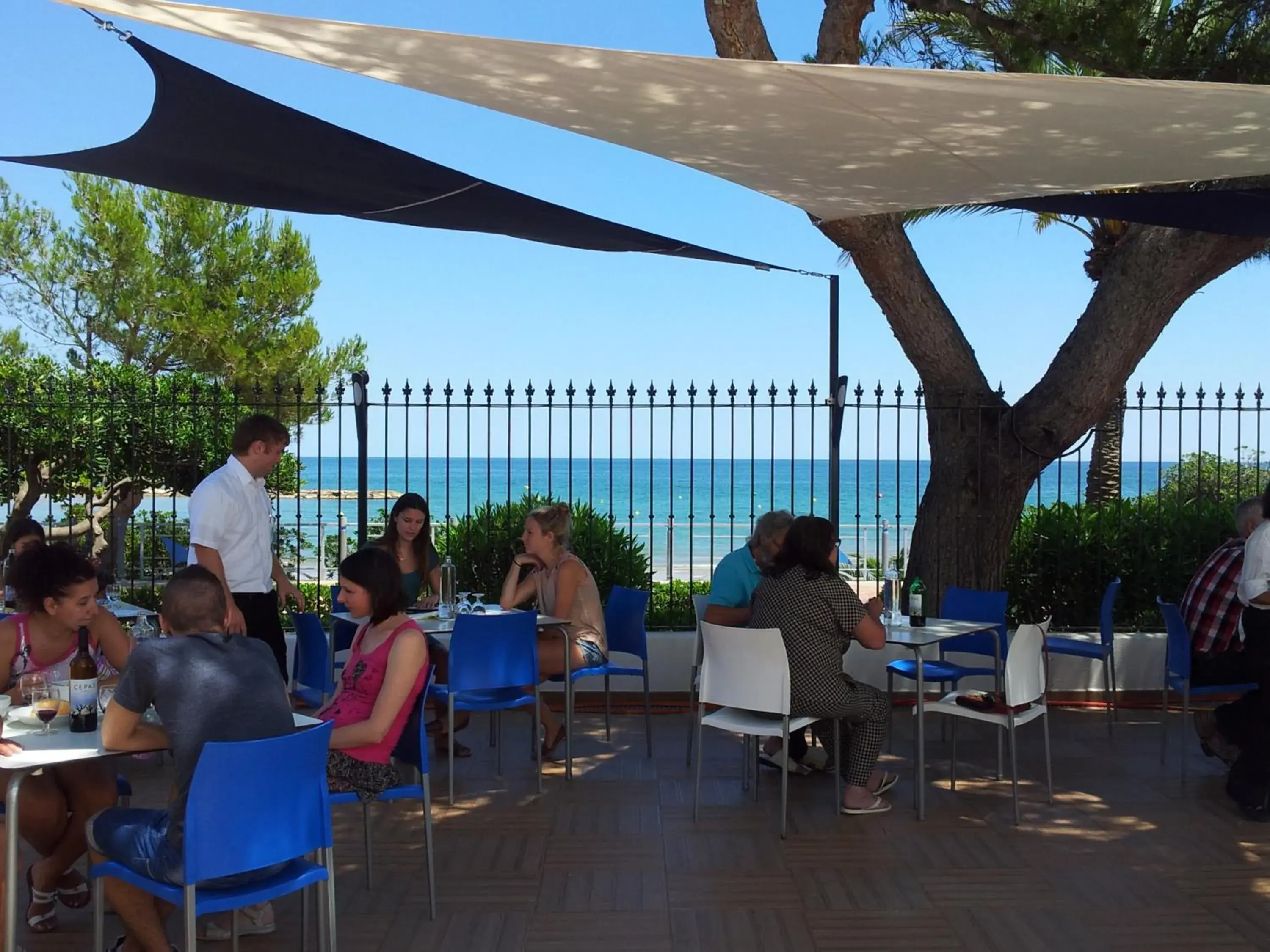 Restaurant/places to eat in Apartamentos Complejo Eurhostal Restaurant/places to eat in Apartamentos Complejo Eurhostal