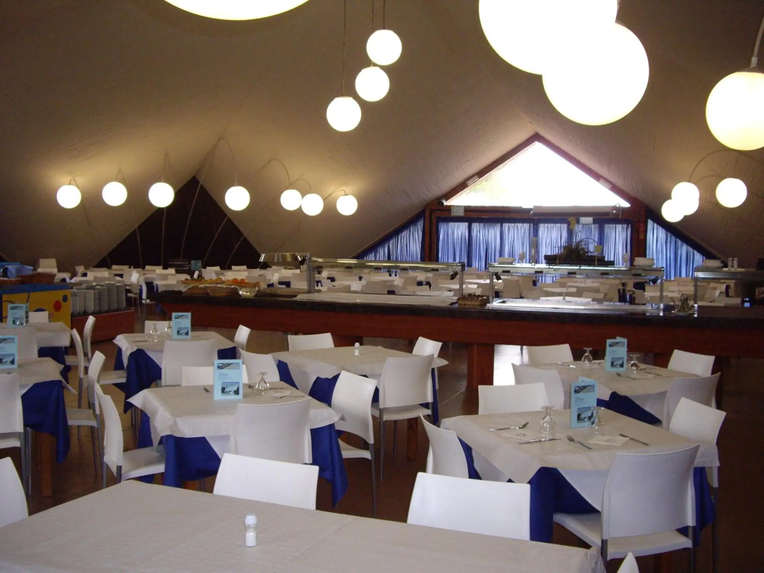 Restaurant/places to eat in Apartamentos Complejo Eurhostal Restaurant/places to eat in Apartamentos Complejo Eurhostal