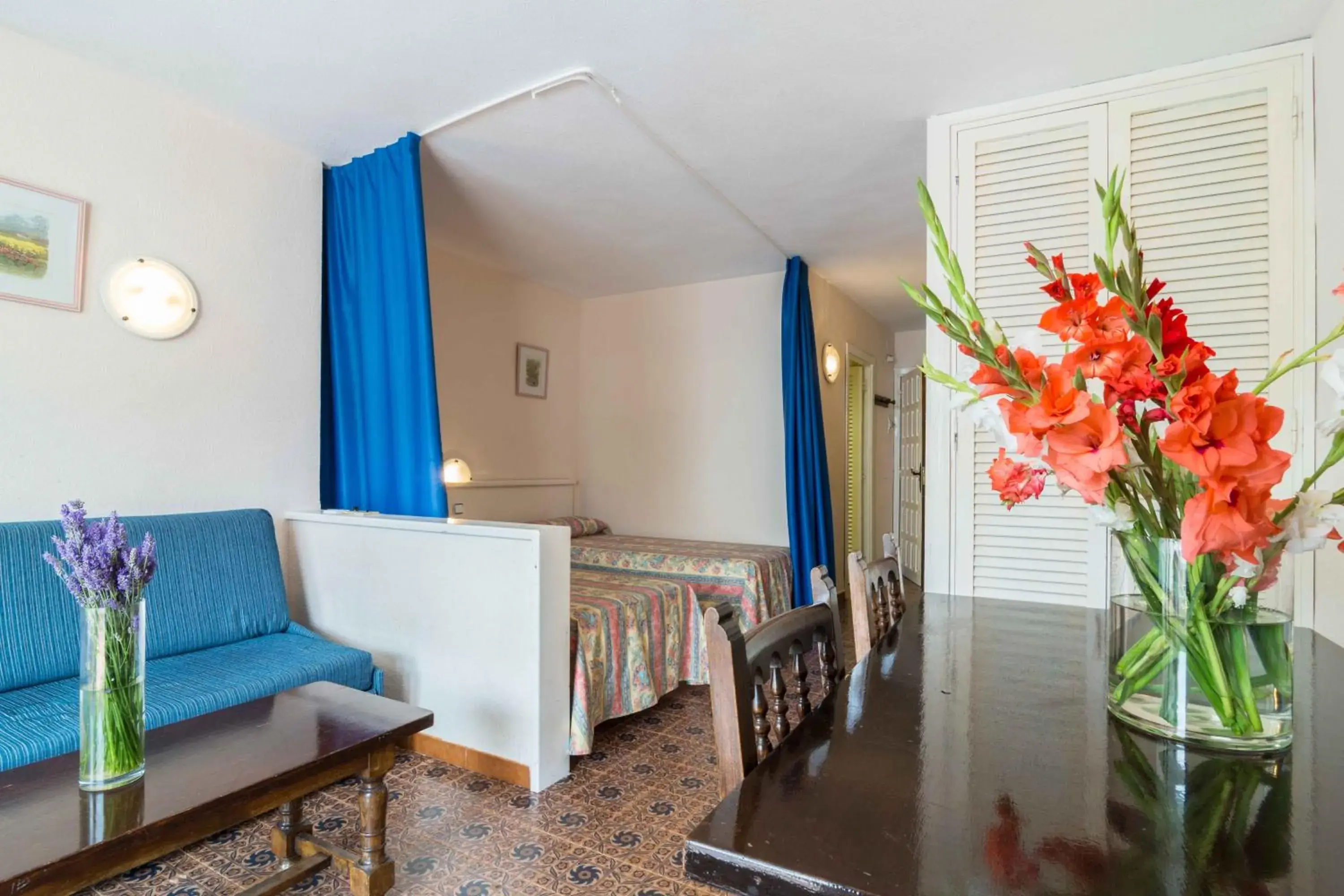 Living room in Apartamentos Complejo Eurhostal Living room in Apartamentos Complejo Eurhostal