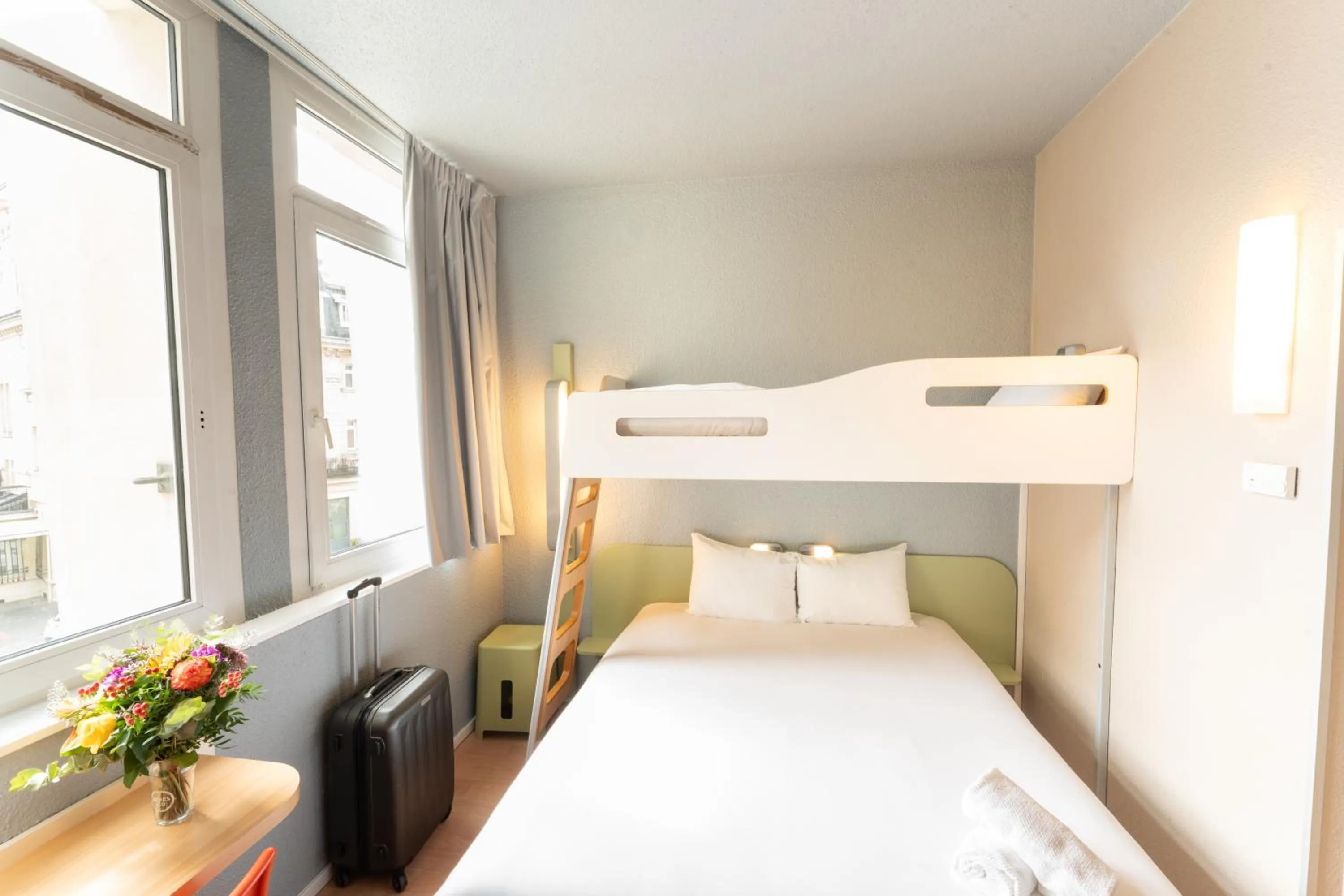 Bed in ibis budget Le Mans Centre