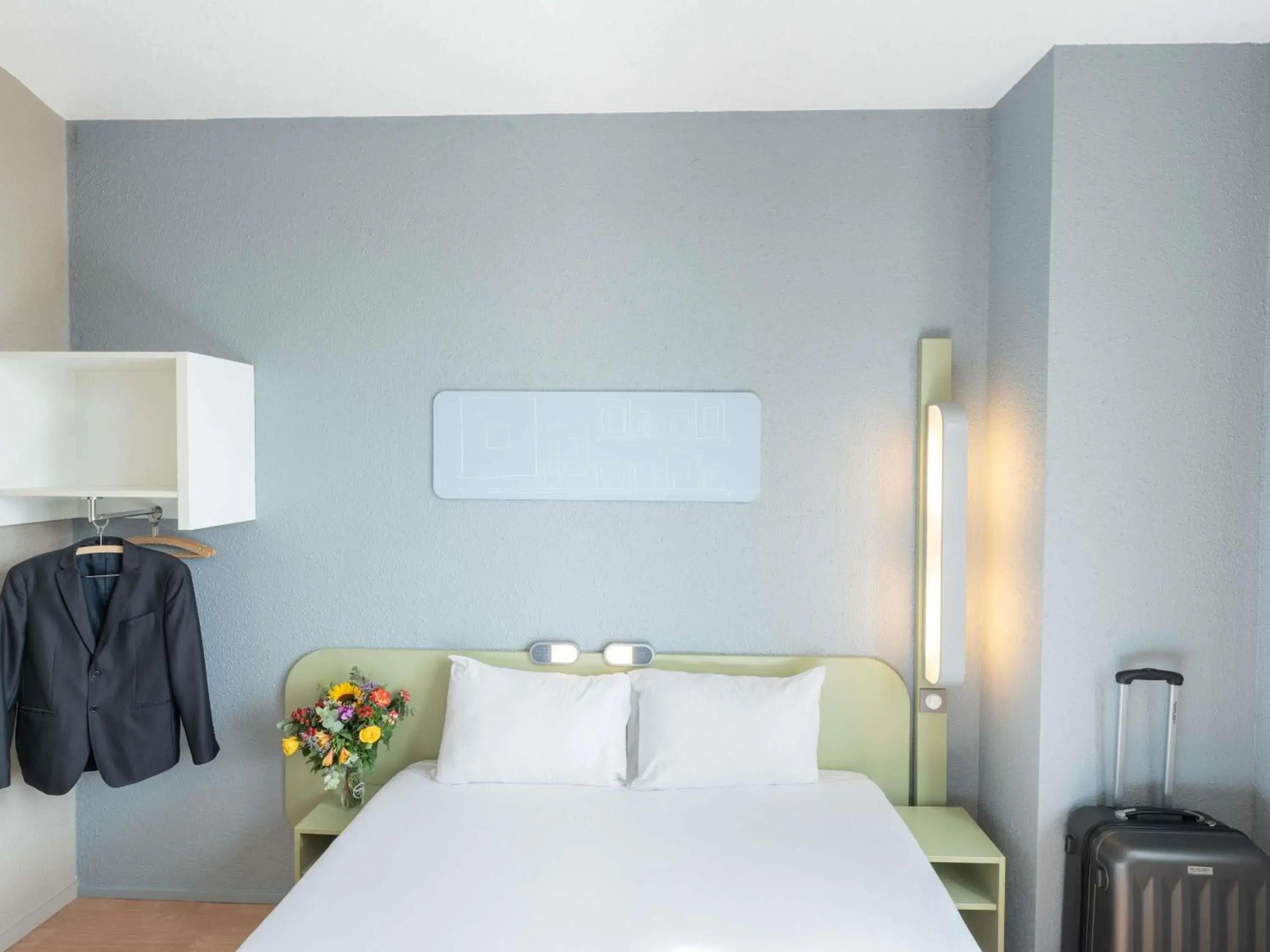 Bedroom, Bed in ibis budget Le Mans Centre Bedroom, Bed in ibis budget Le Mans Centre