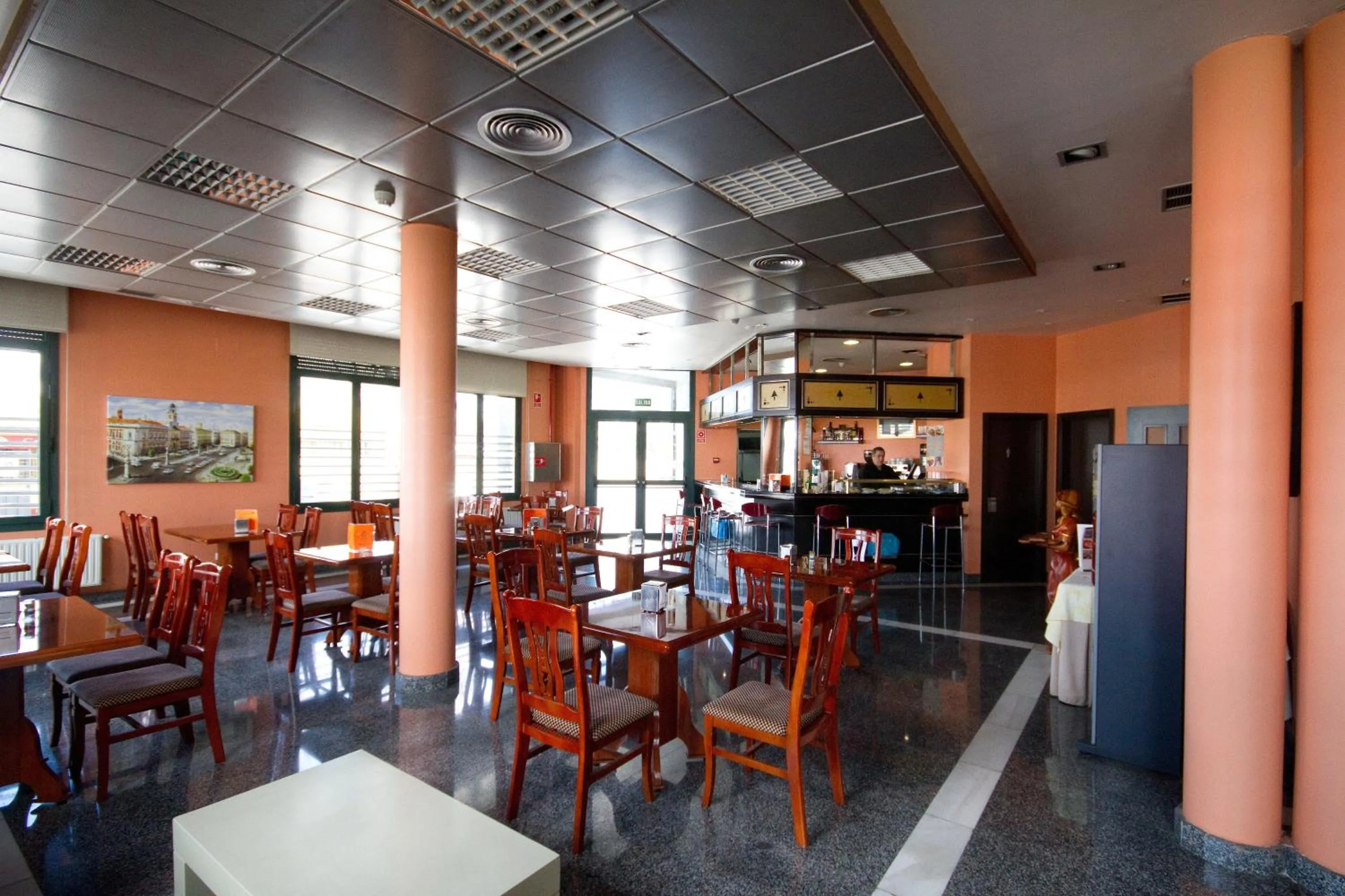 Restaurant/places to eat in Hotel Los 5 Pinos