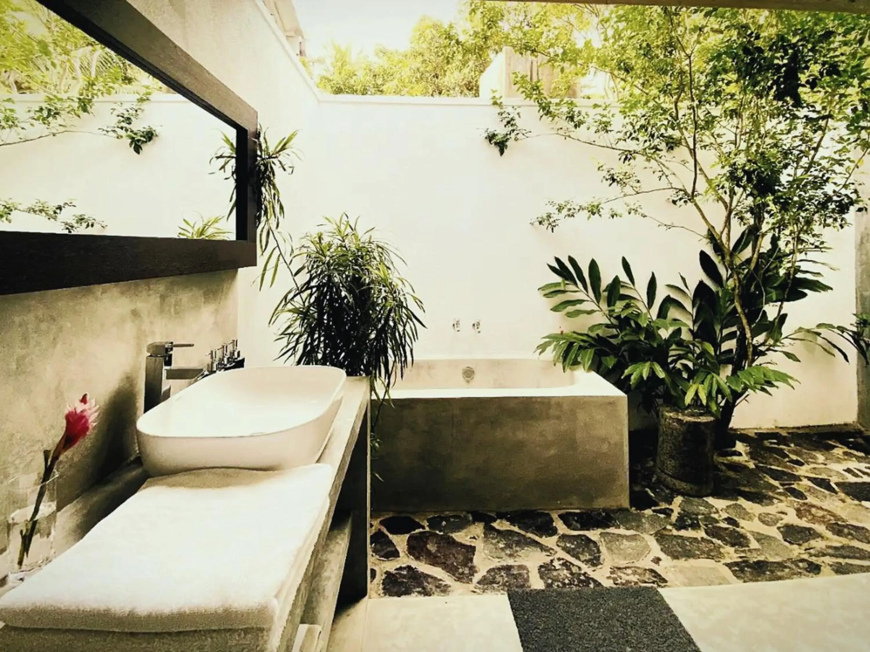 Bathroom in Ceylon Olive Galle