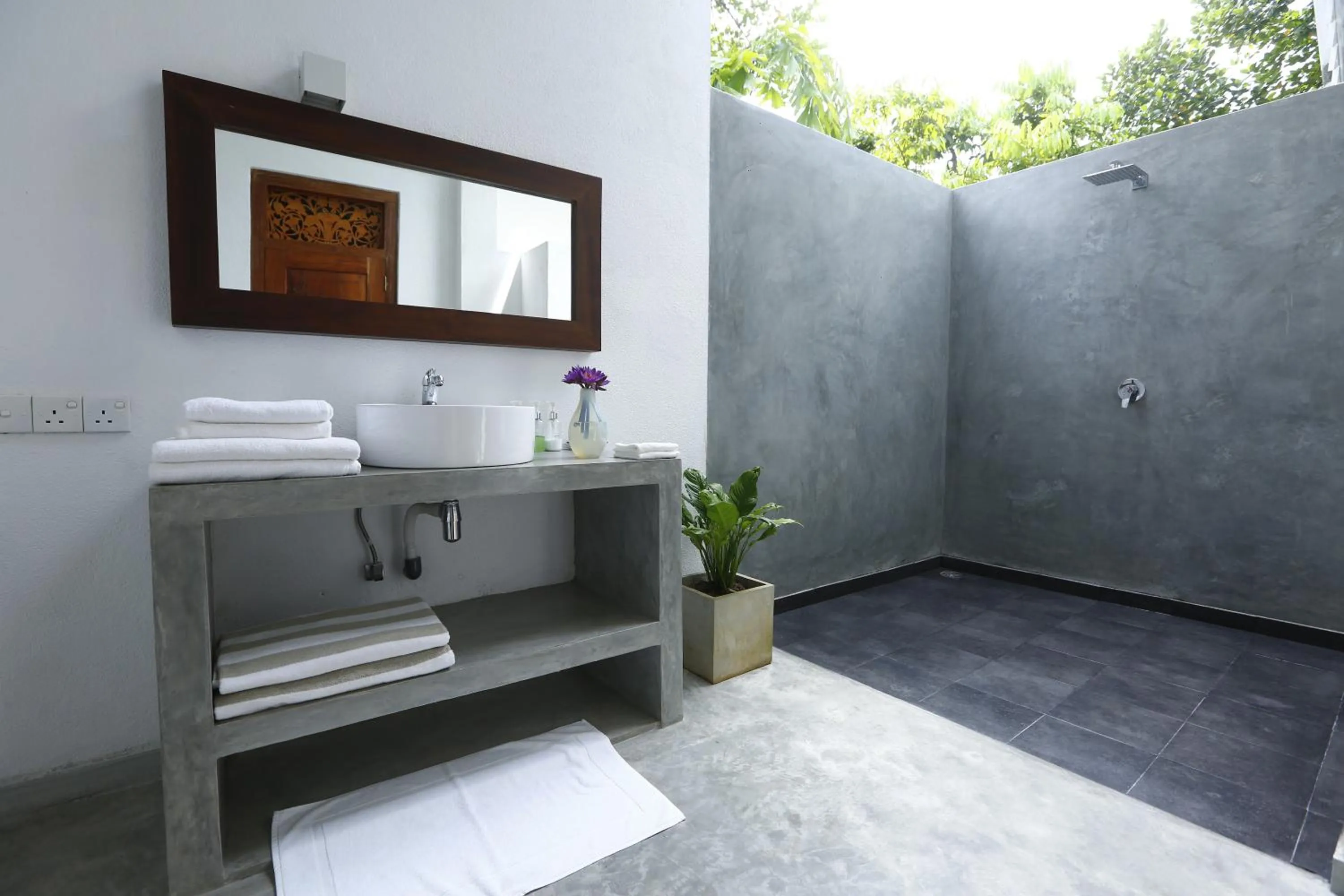 Bathroom in Ceylon Olive Galle