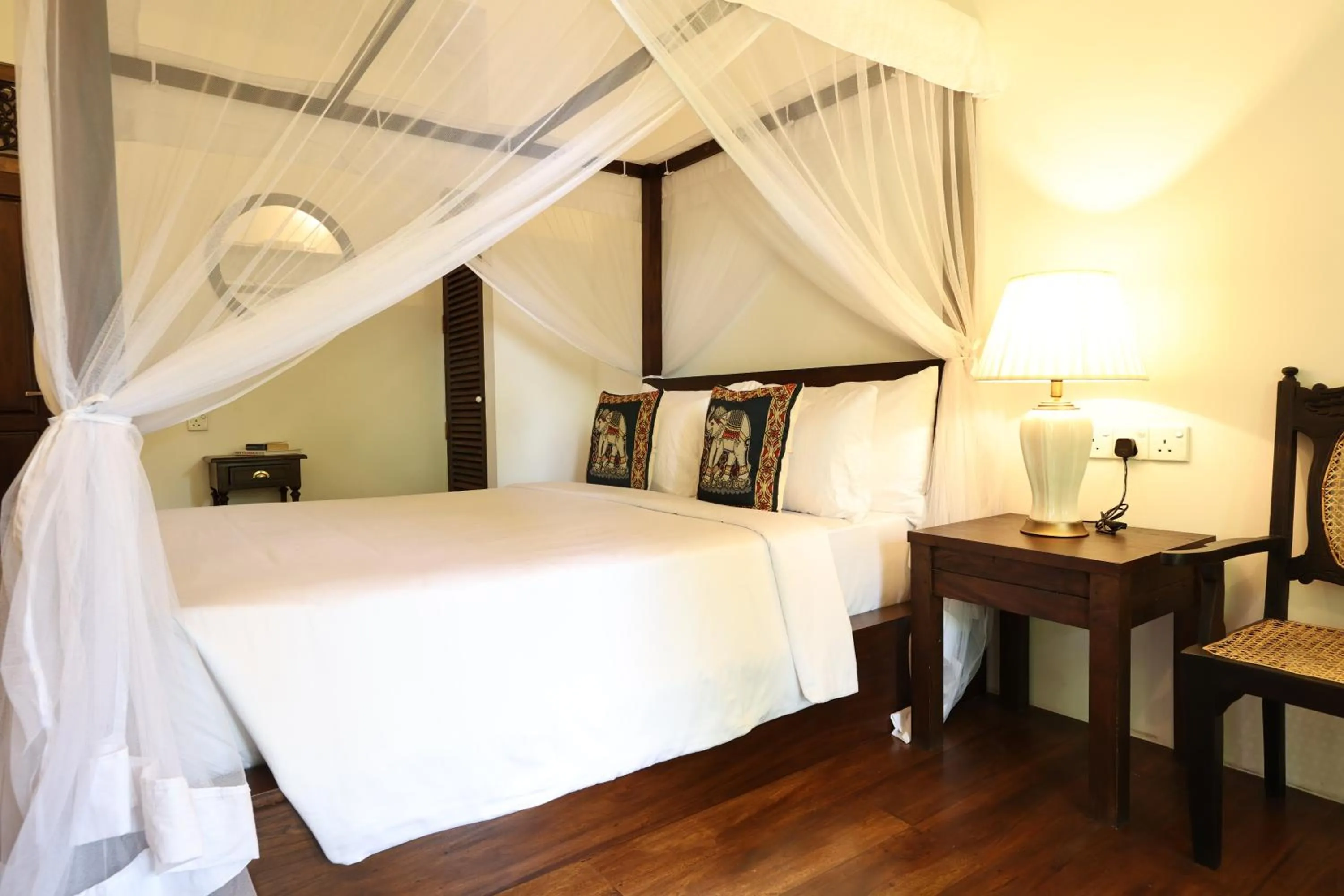 Bed in Ceylon Olive Galle