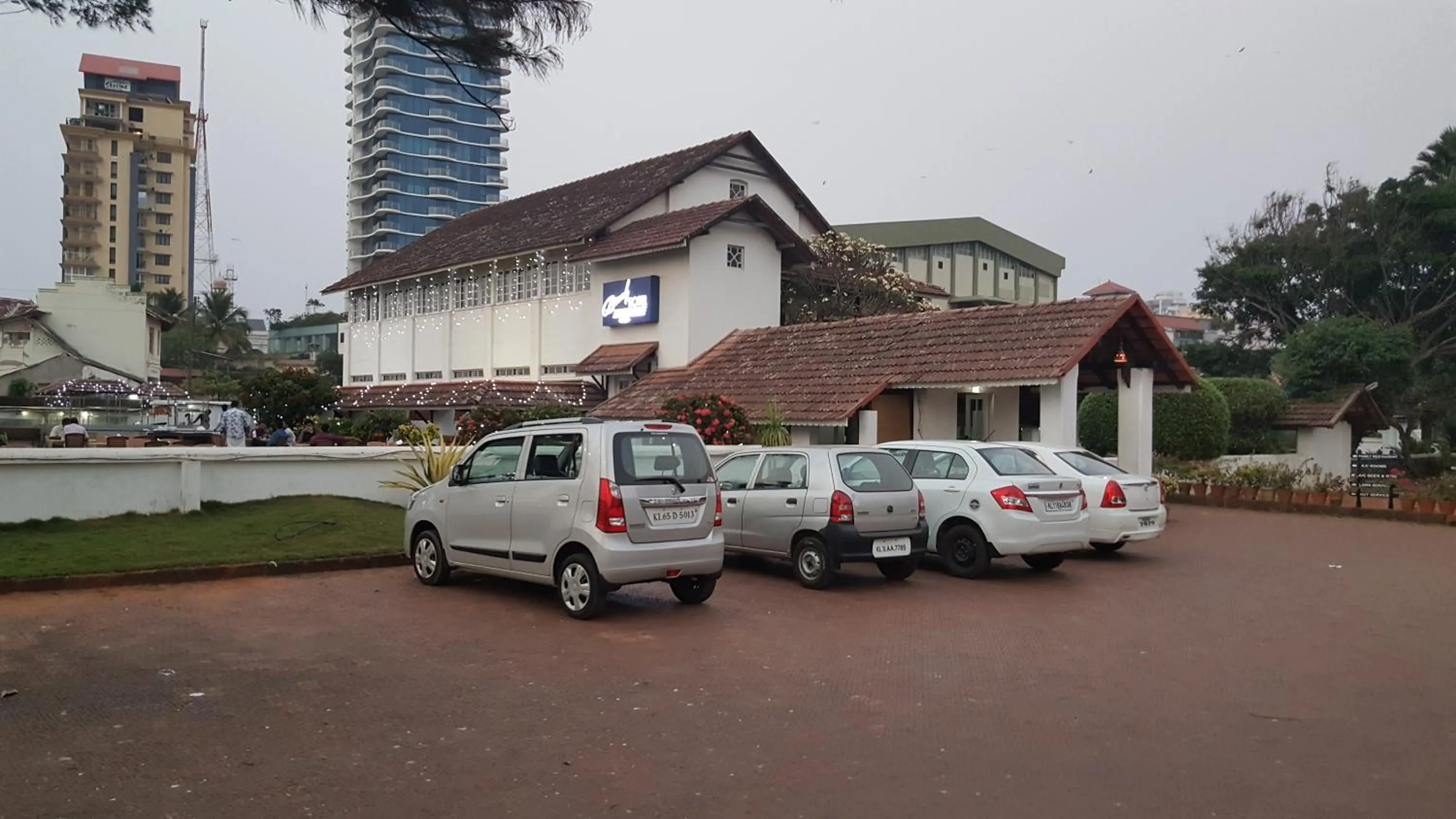 Beach Heritage Hotel