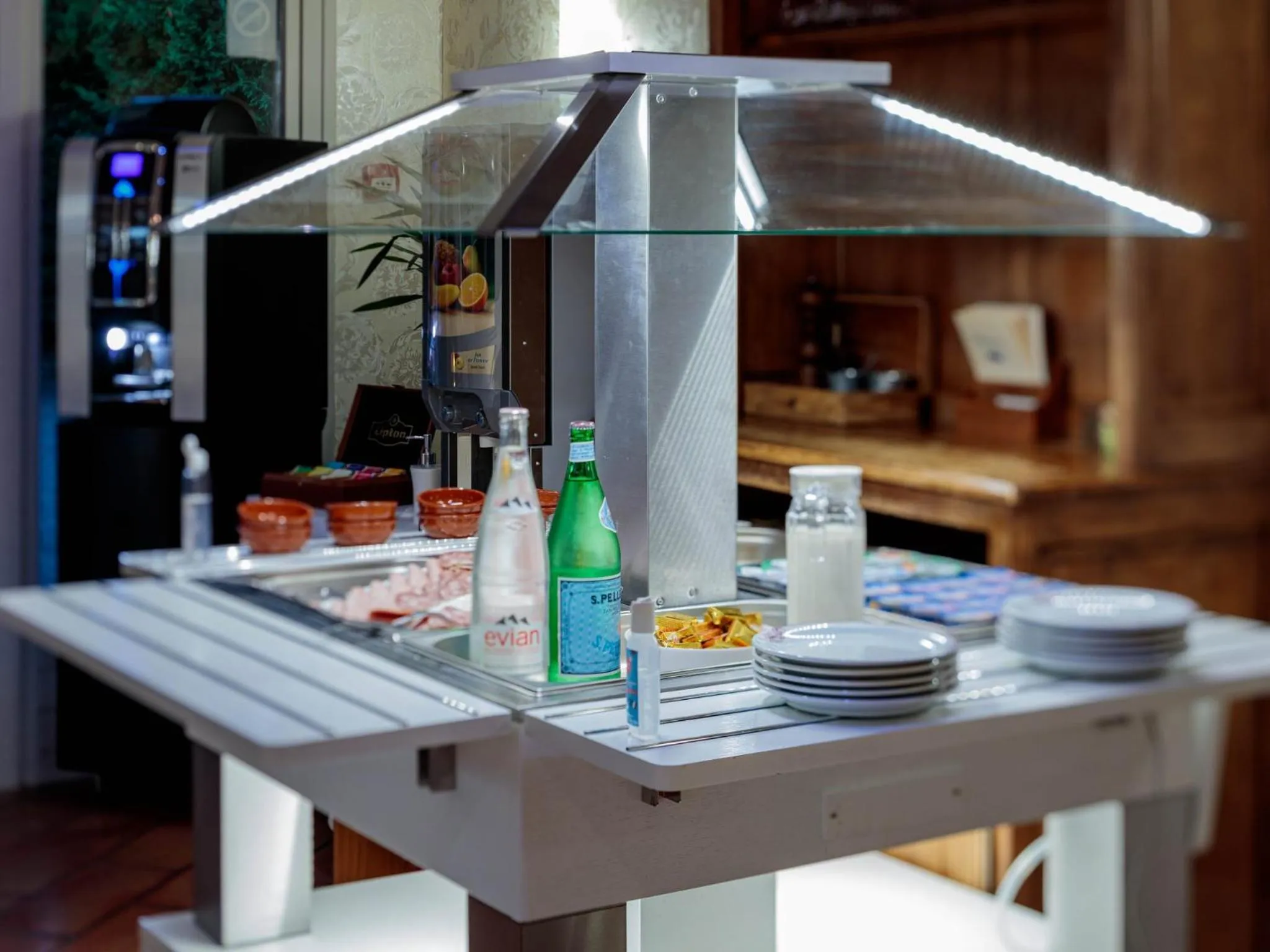 Breakfast in Logis Hotel Noemys Morgon