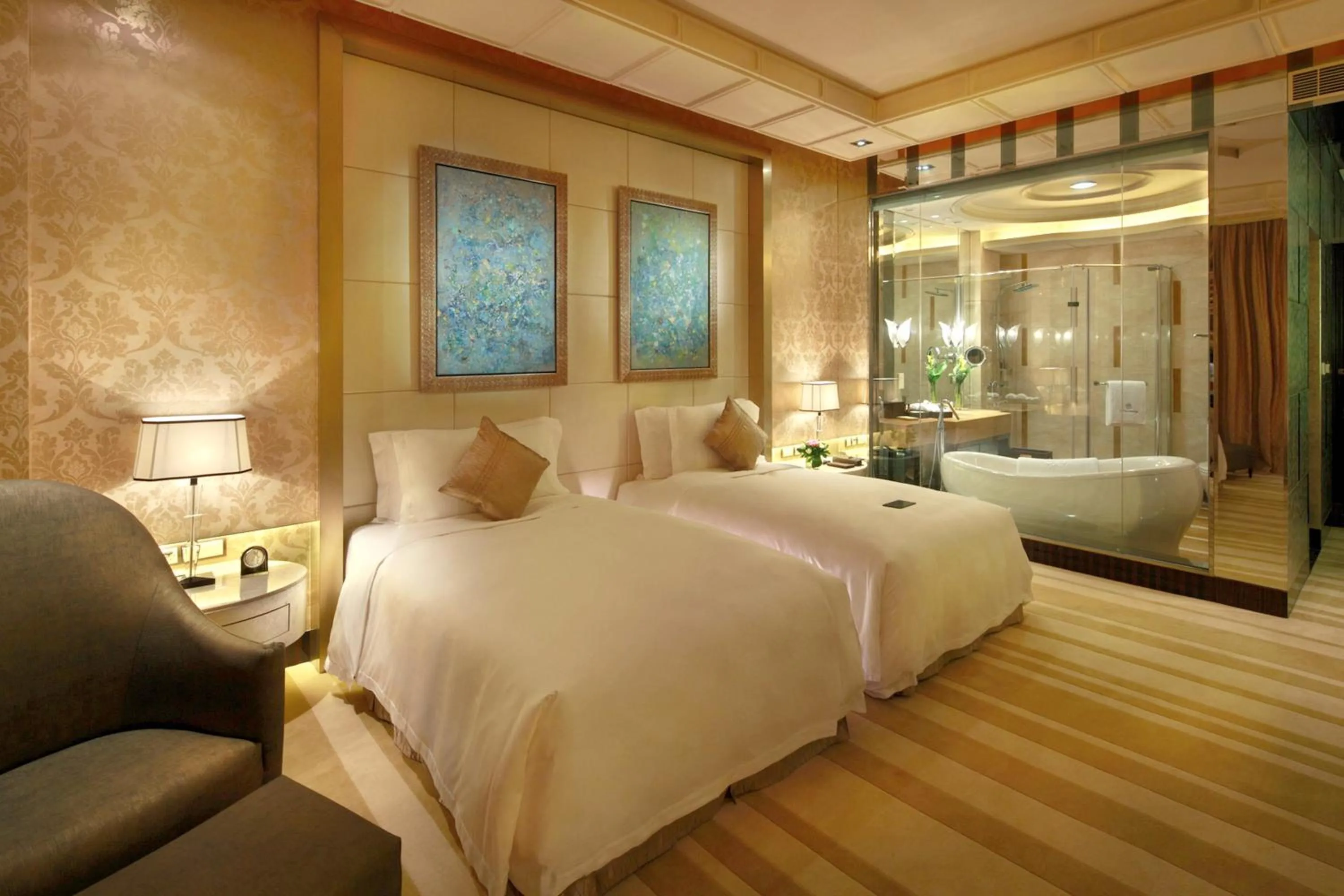 Bedroom, Bed in Chateau Star River Pudong Shanghai