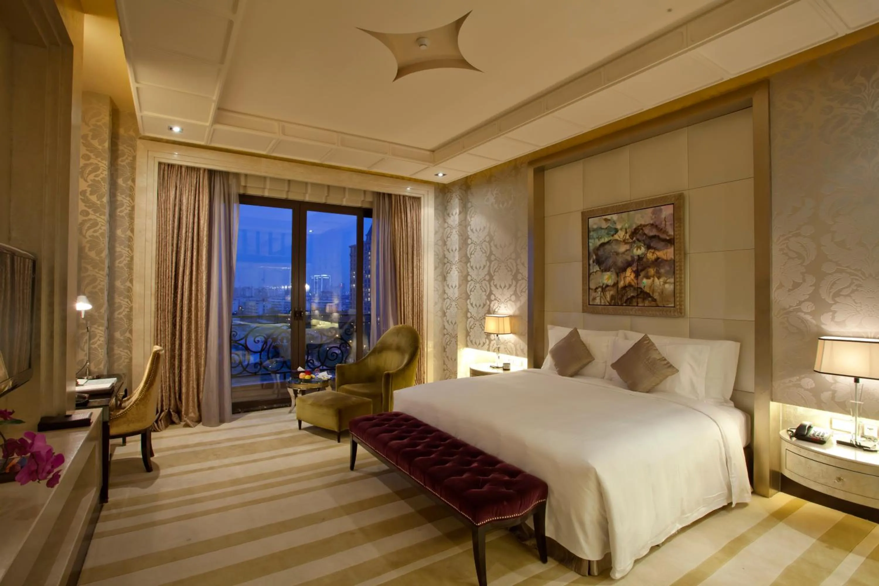Bedroom, Bed in Chateau Star River Pudong Shanghai