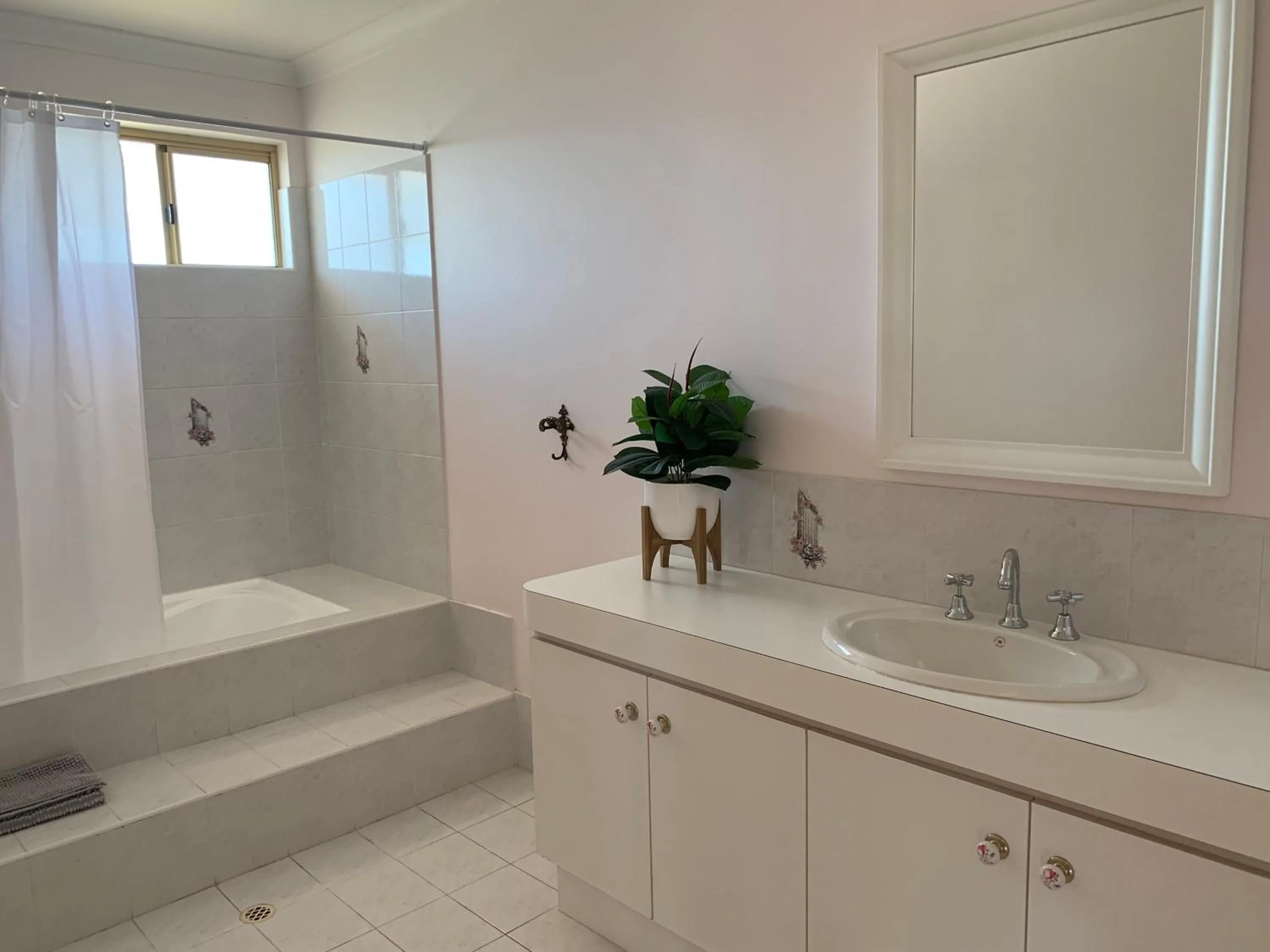Shower in Ocean Vista Beach Stay