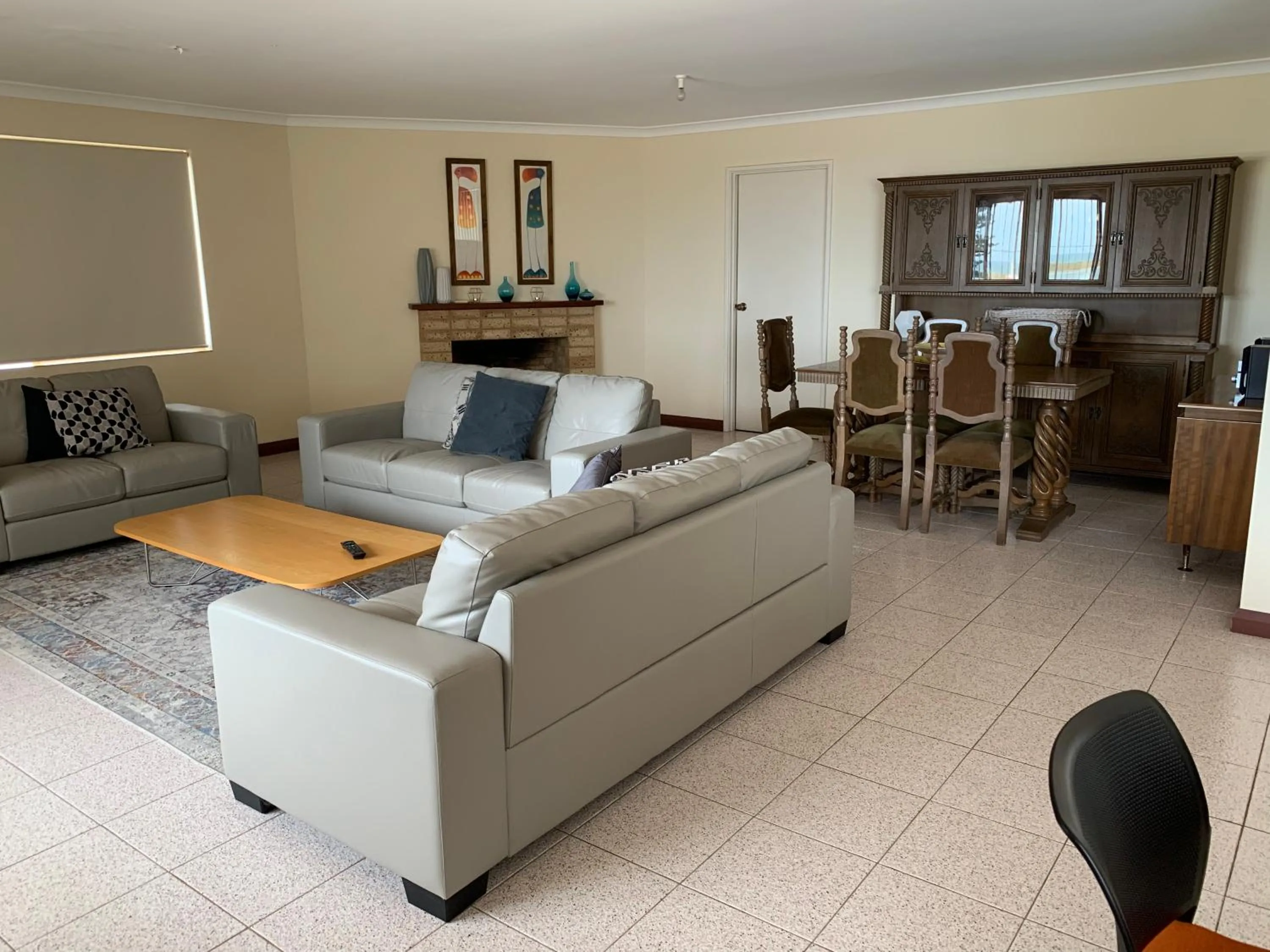 Living room in Ocean Vista Beach Stay