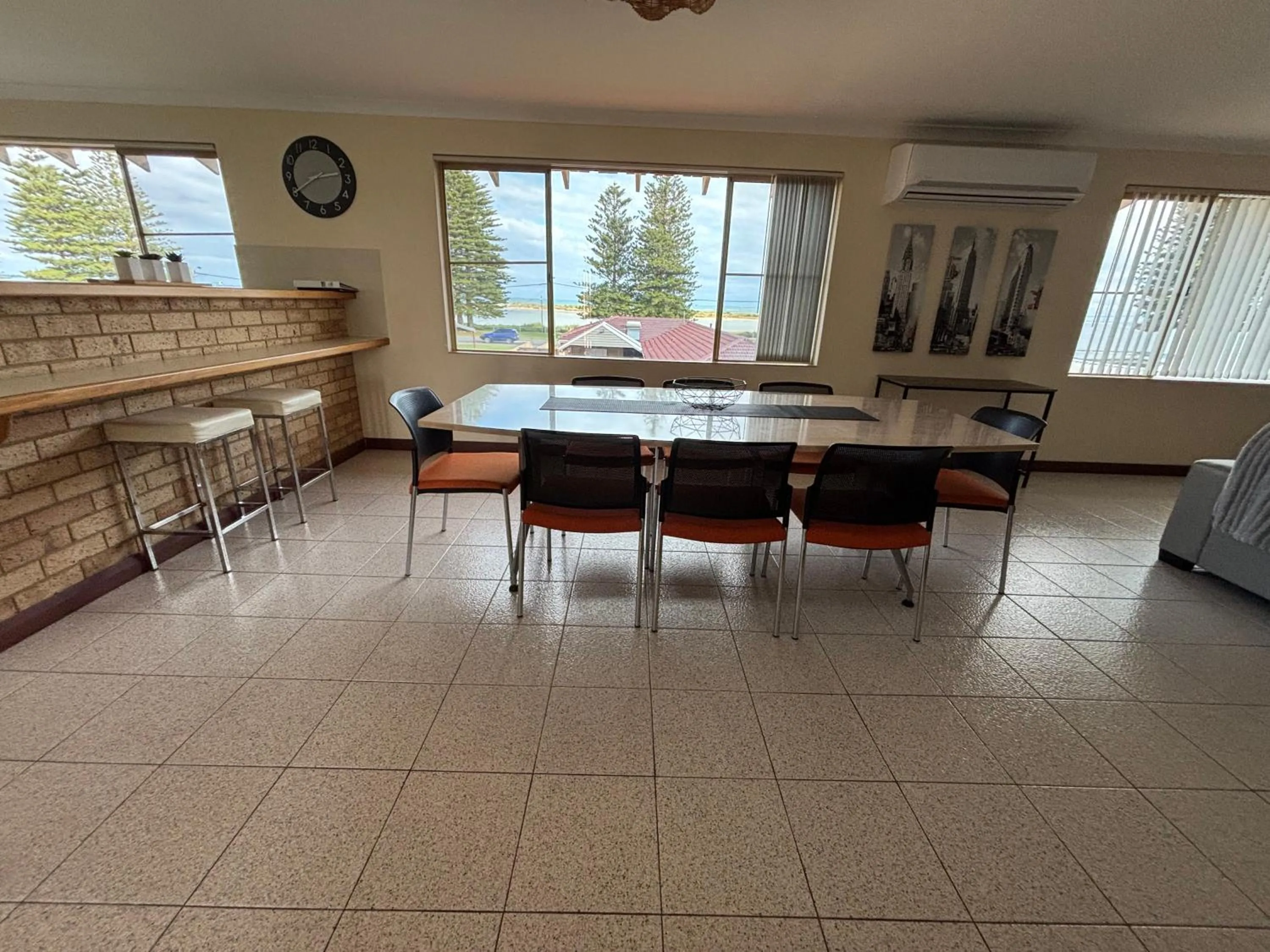 Meals in Ocean Vista Beach Stay