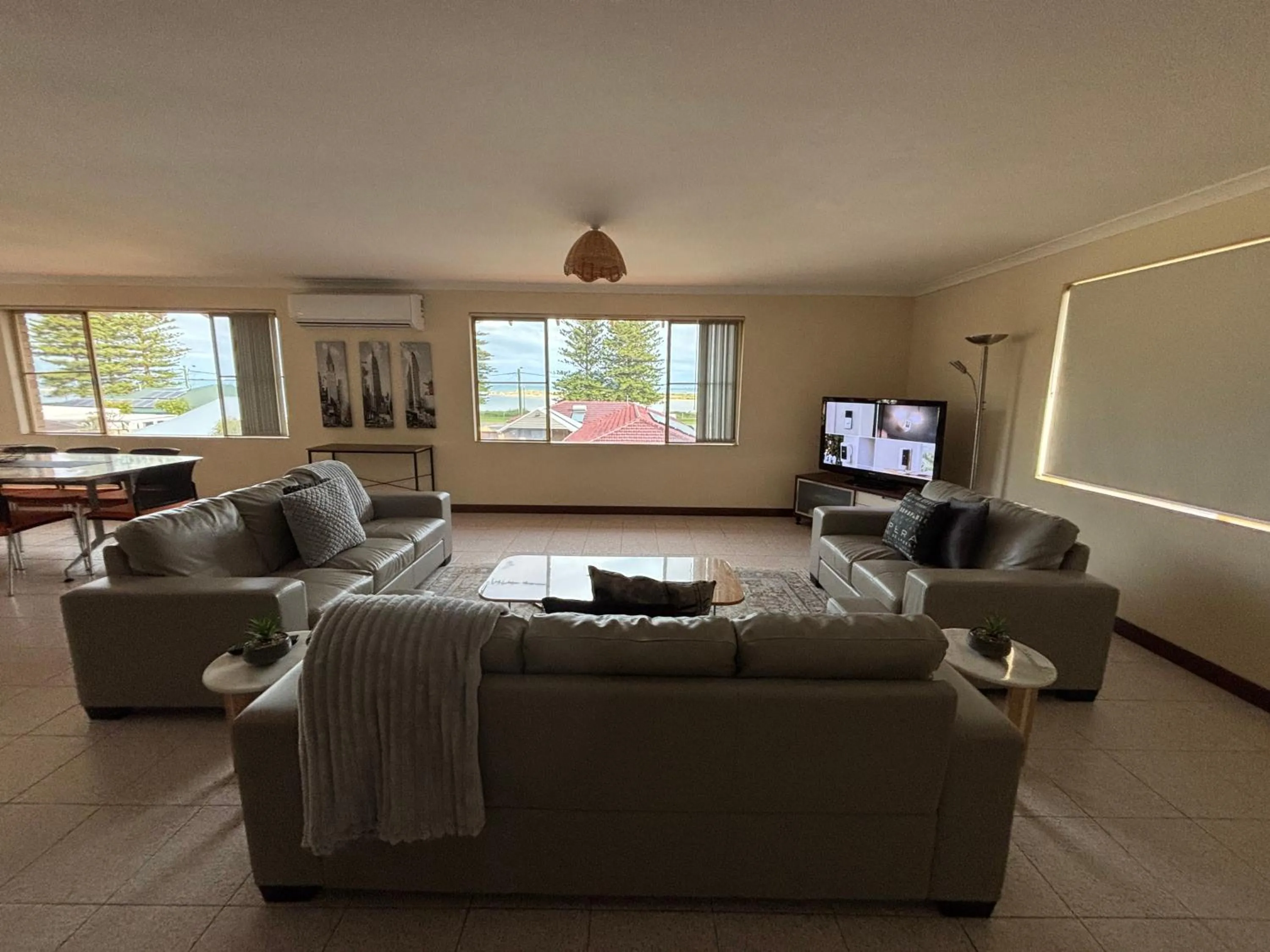 Living room in Ocean Vista Beach Stay