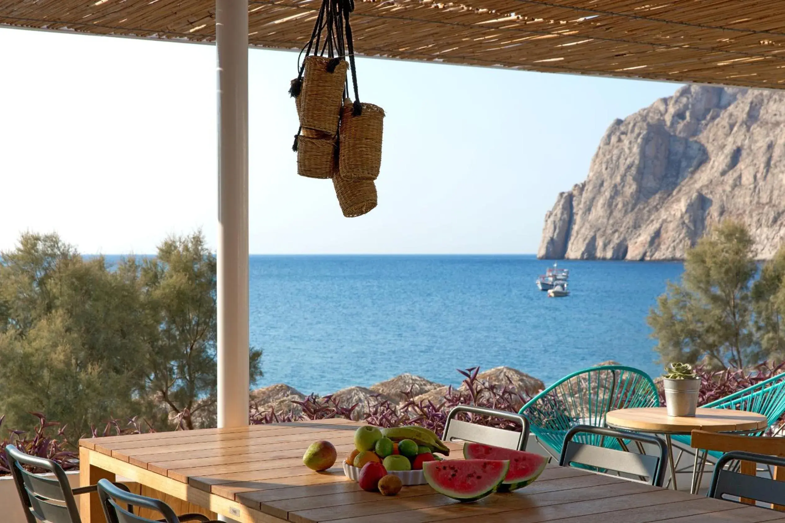 Restaurant/places to eat in Kamari Beach Hotel Restaurant/places to eat in Kamari Beach Hotel