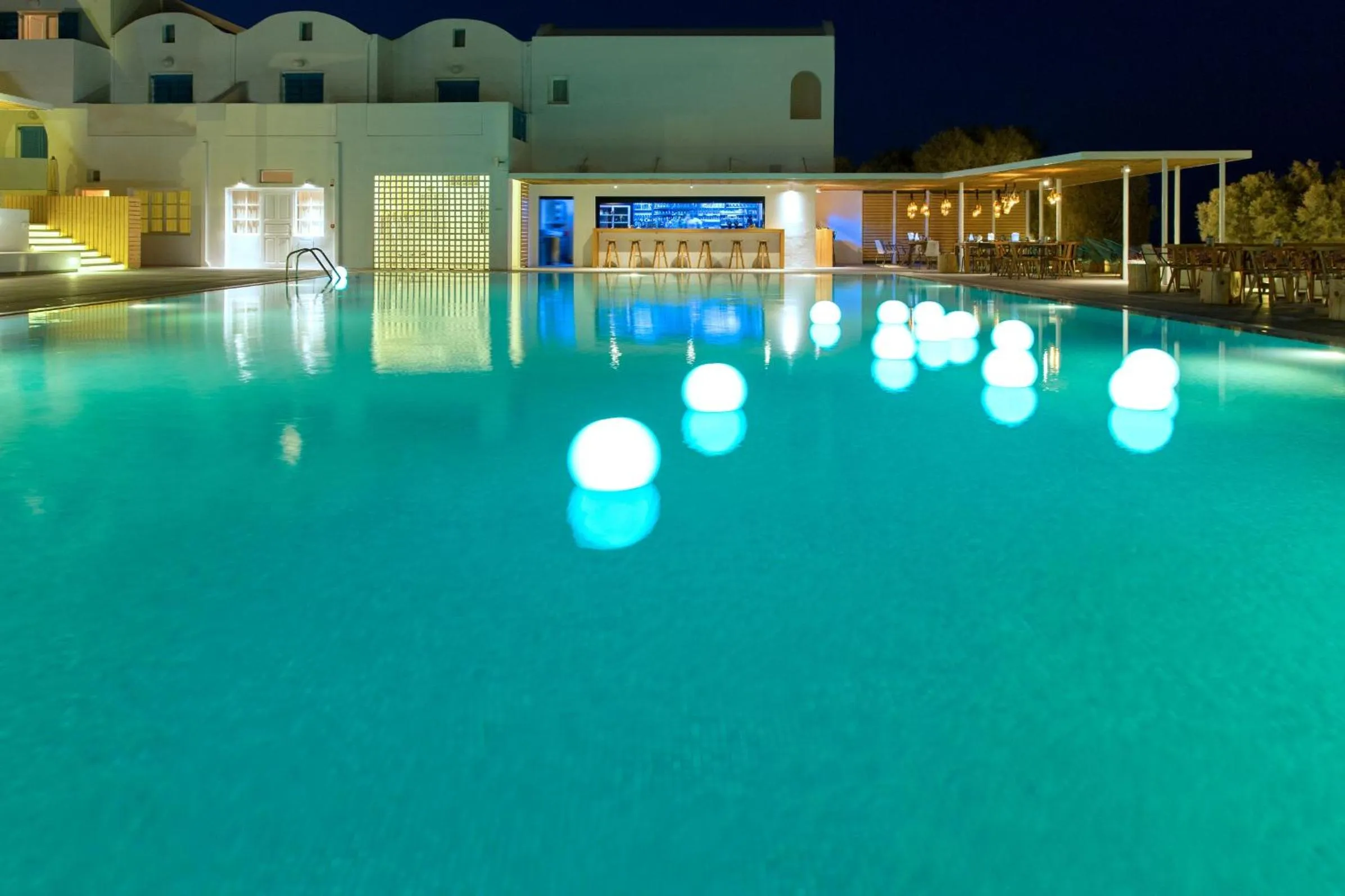 Swimming pool in Kamari Beach Hotel