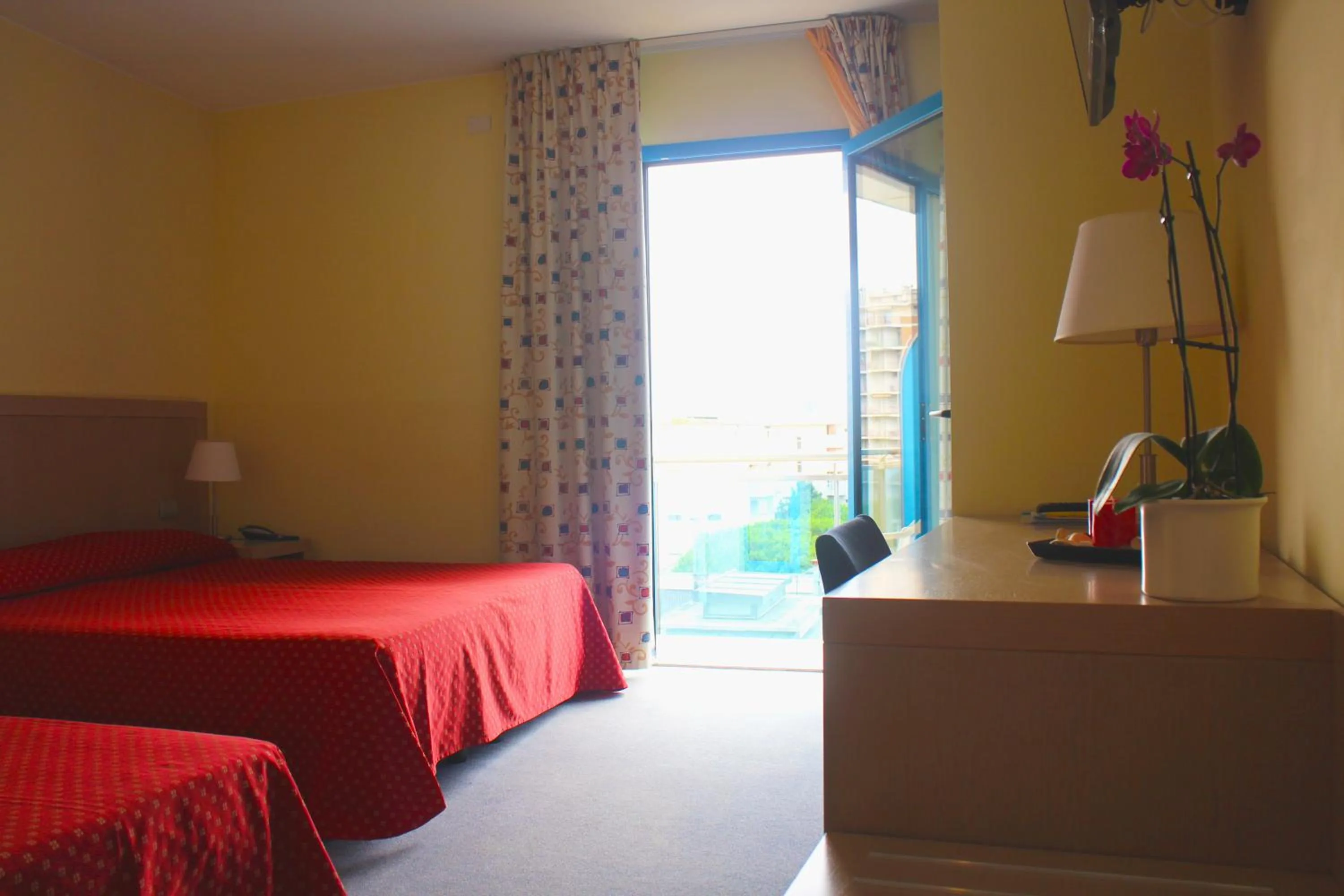 Photo of the whole room, Bed in Hotel Cristallo