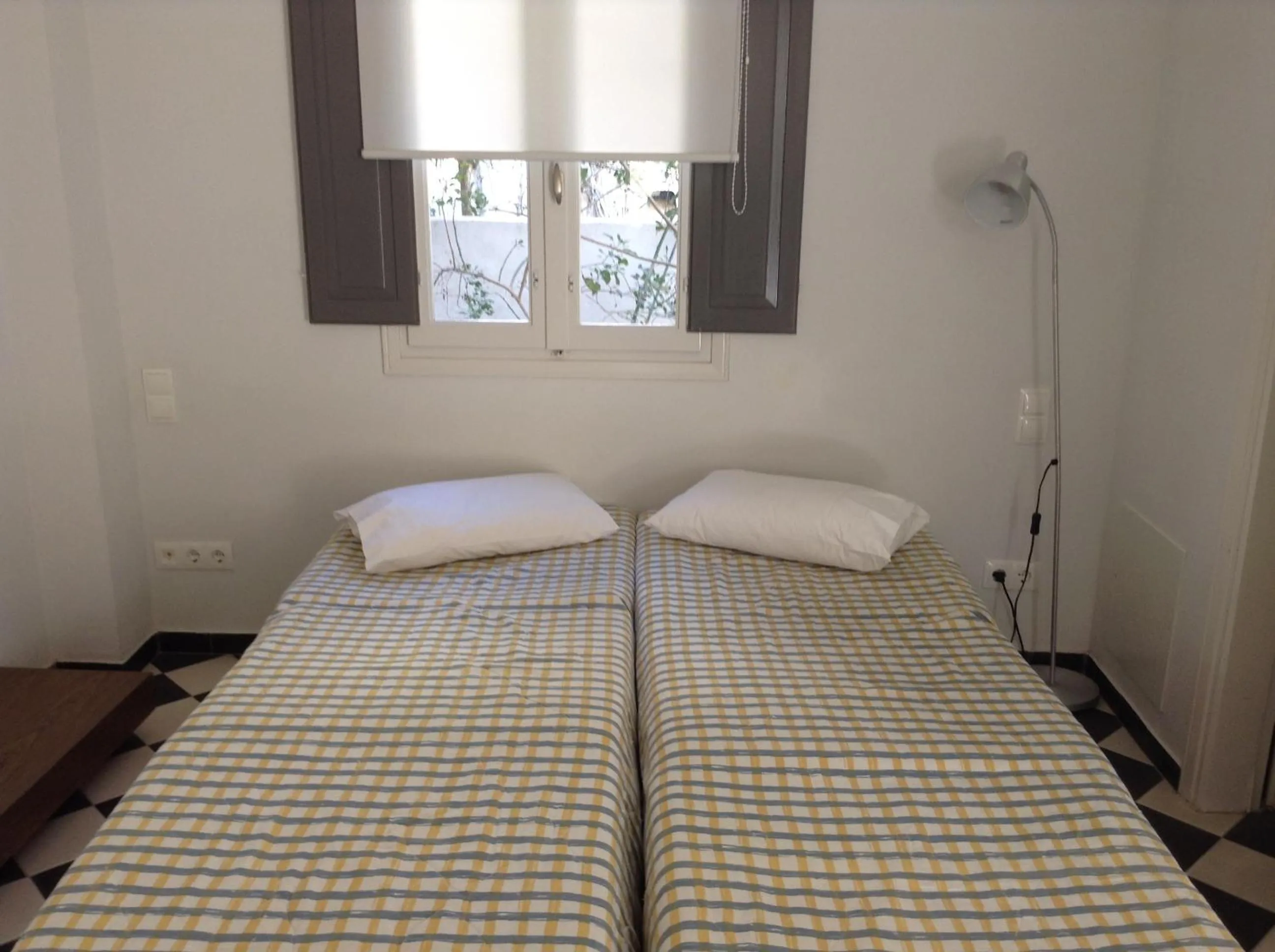 Bed in Rose Bay Hotel