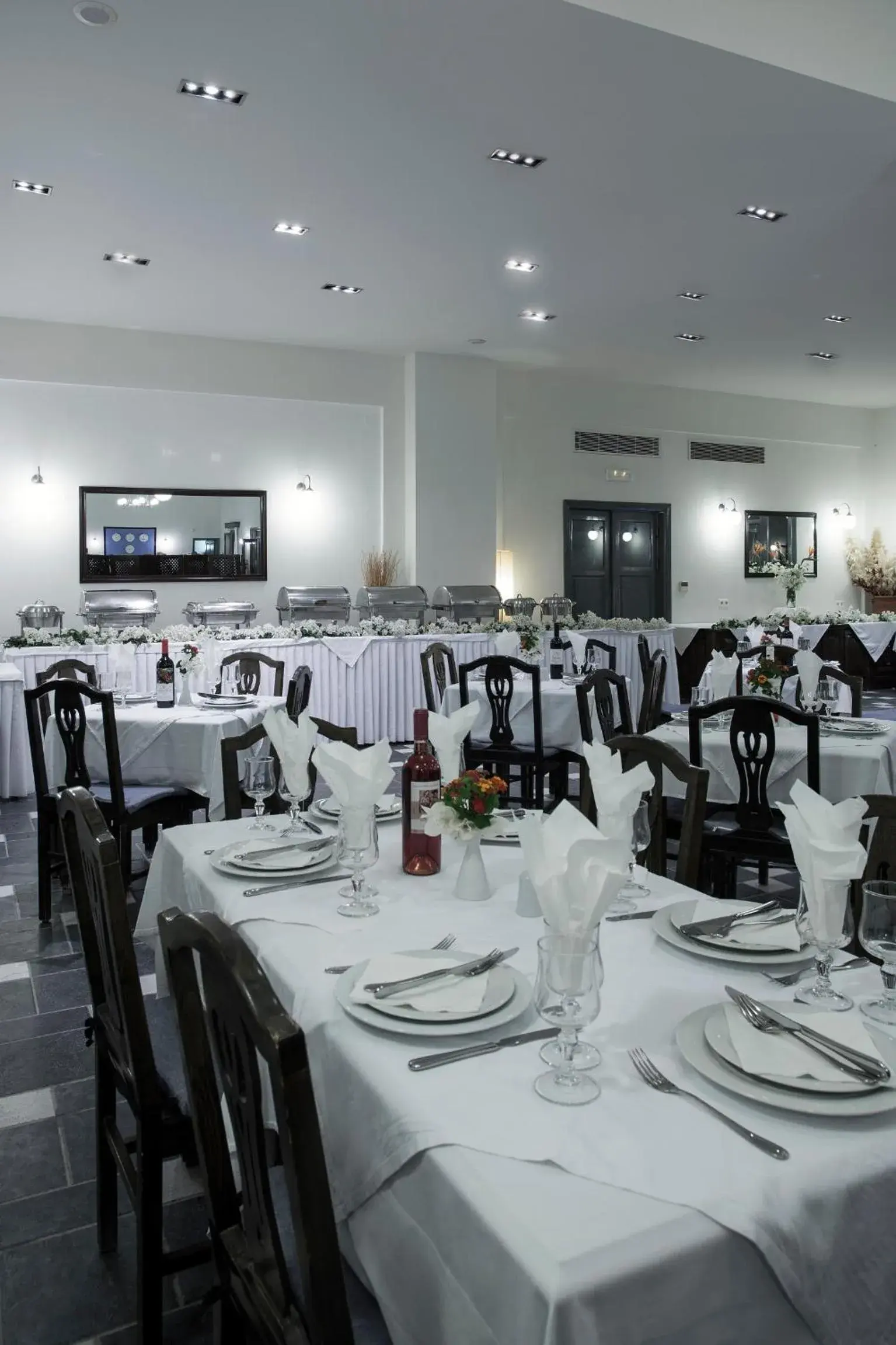 Restaurant/places to eat in Rose Bay Hotel Restaurant/places to eat in Rose Bay Hotel