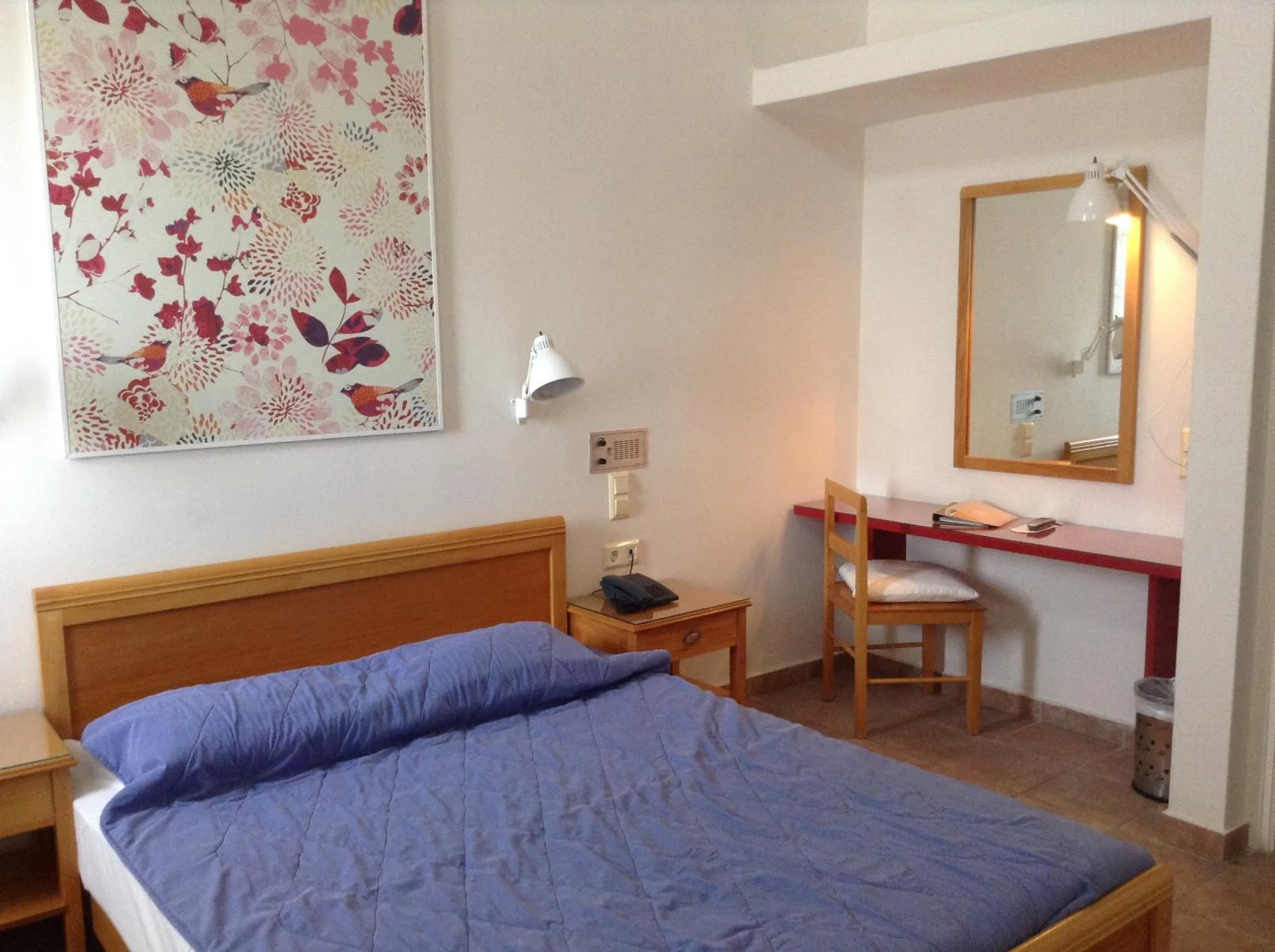 Bed in Rose Bay Hotel