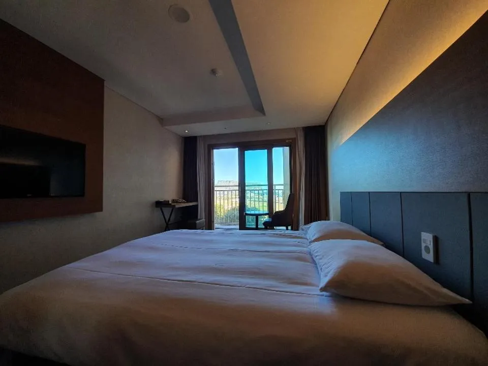 Golden Tulip Jeju Seongsan Hotel