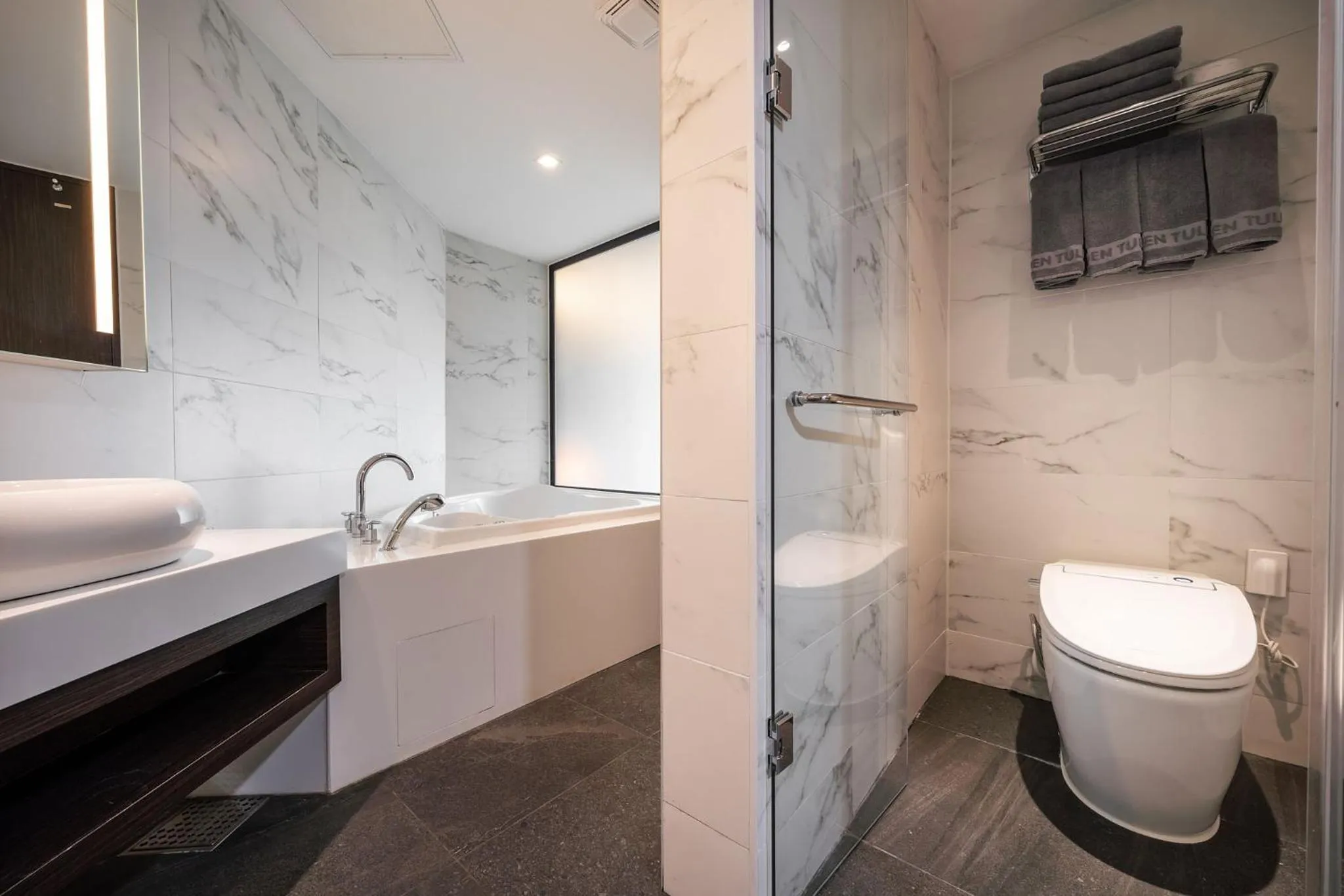 Golden Tulip Jeju Seongsan Hotel