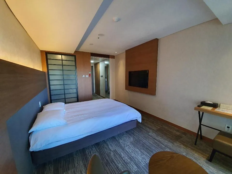 Golden Tulip Jeju Seongsan Hotel