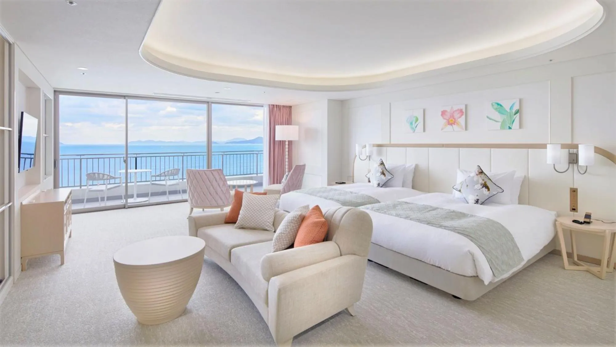 Photo of the whole room, Bed in Karatsu Seaside Hotel