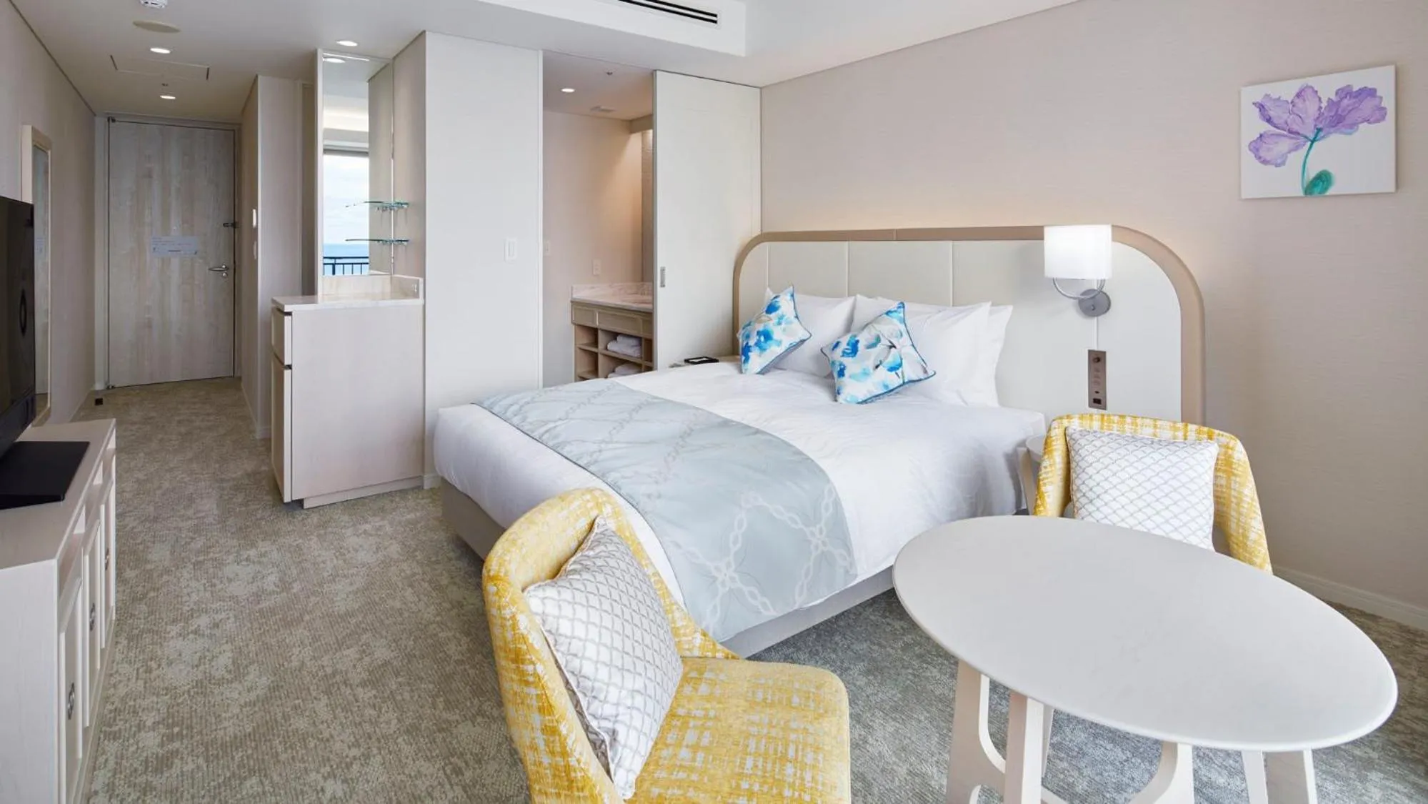 Photo of the whole room, Bed in Karatsu Seaside Hotel