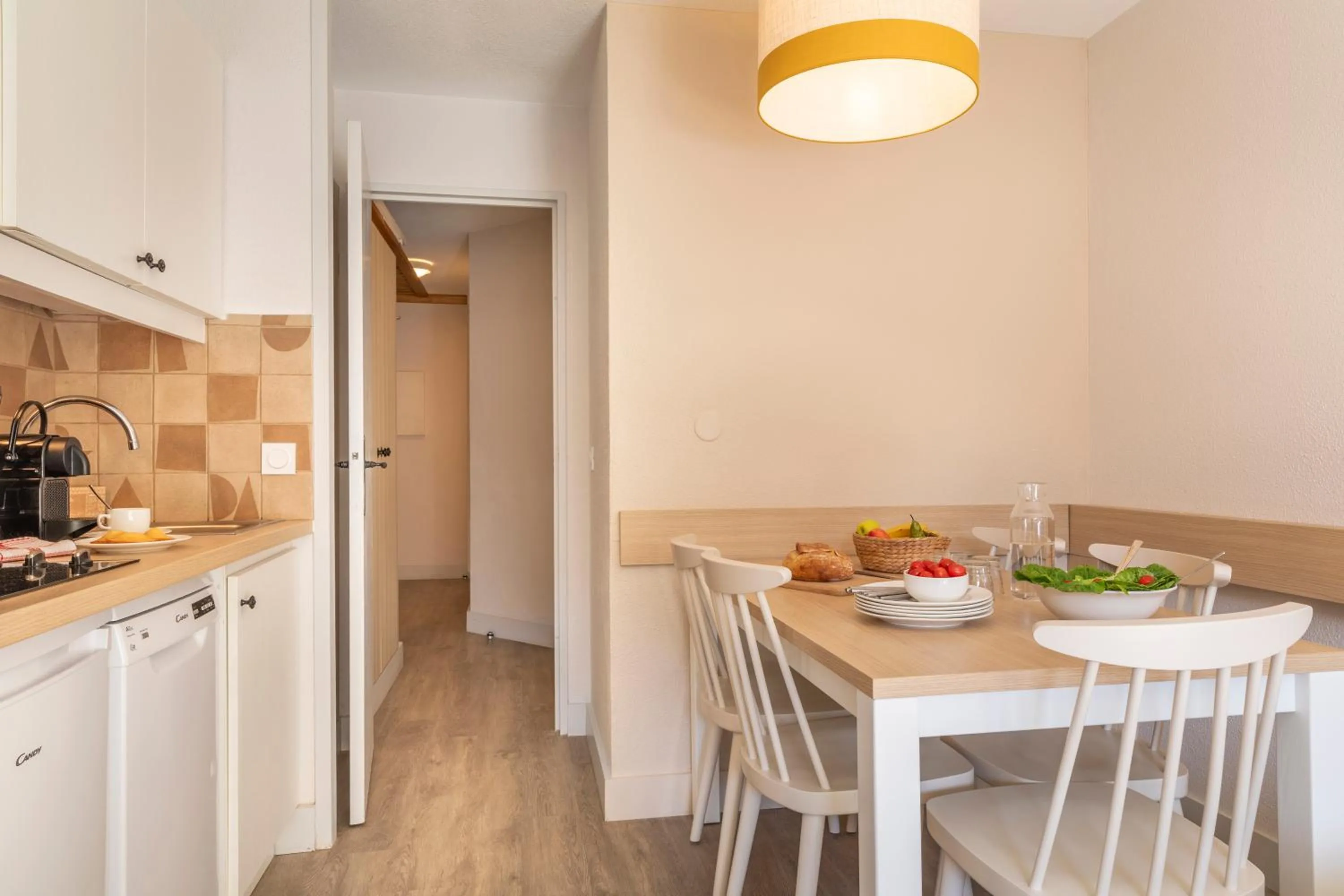 Kitchen or kitchenette in Résidence Pierre & Vacances La Pinède