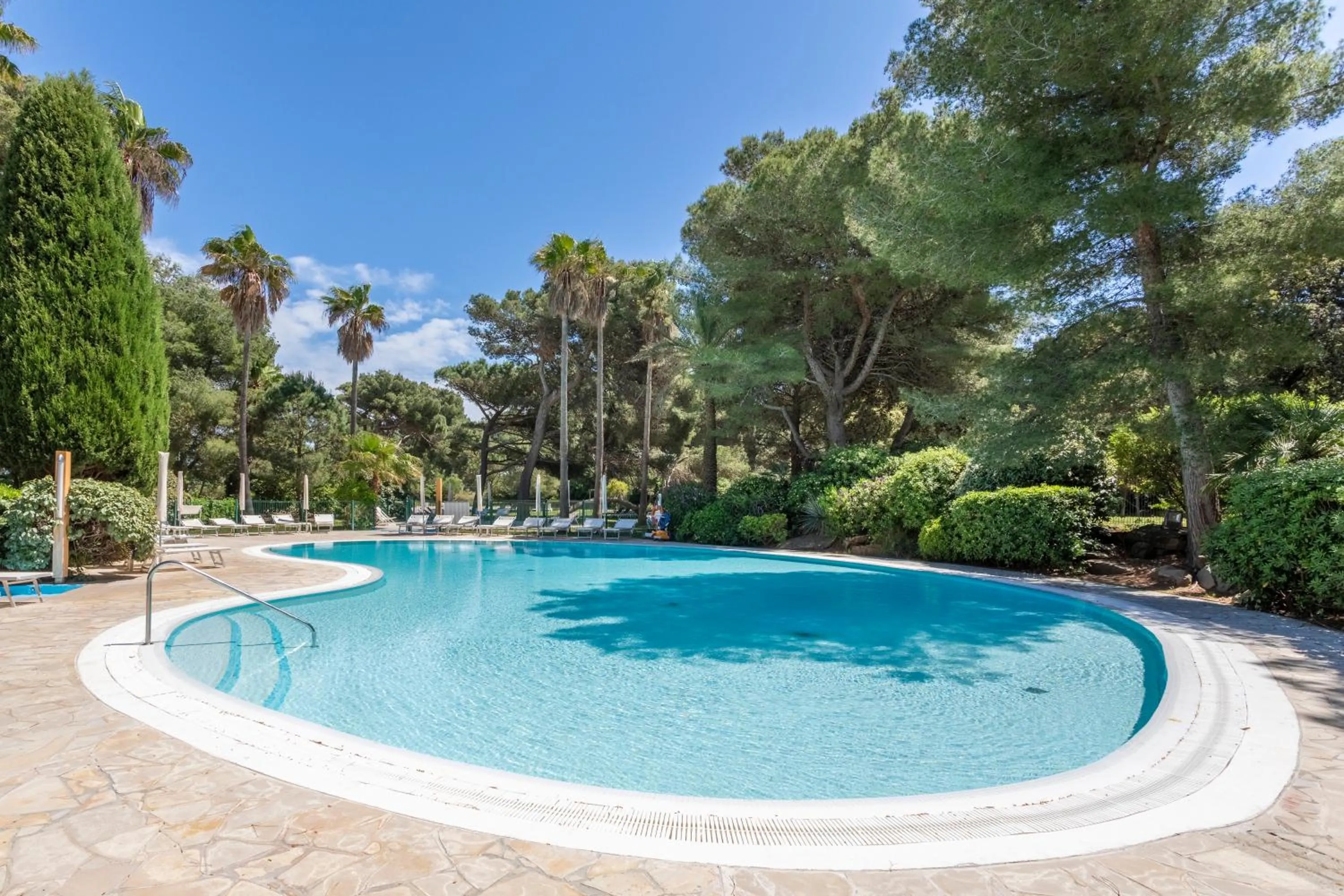 Spring in Résidence Pierre & Vacances La Pinède