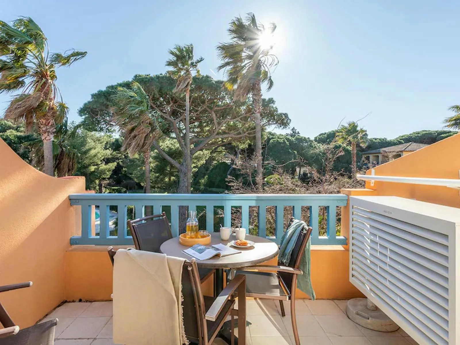 Patio in Résidence Pierre & Vacances La Pinède