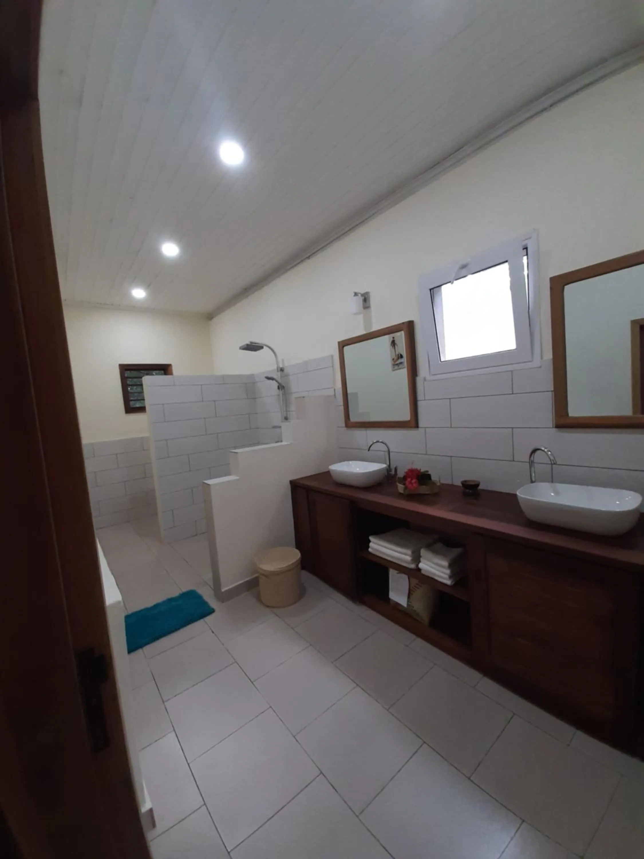 Bathroom in Le Moya Beach