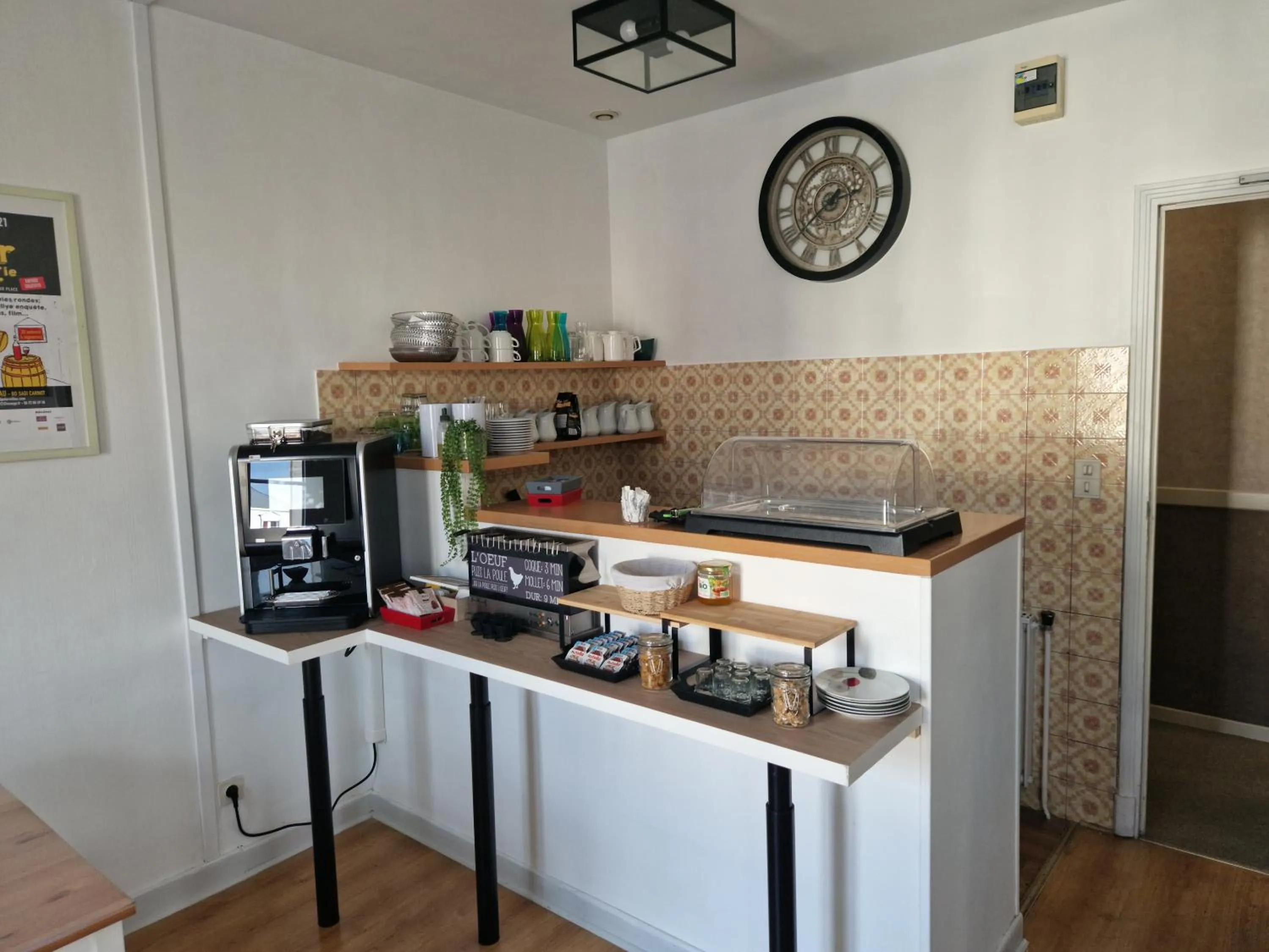 Breakfast in Hôtel du Commerce