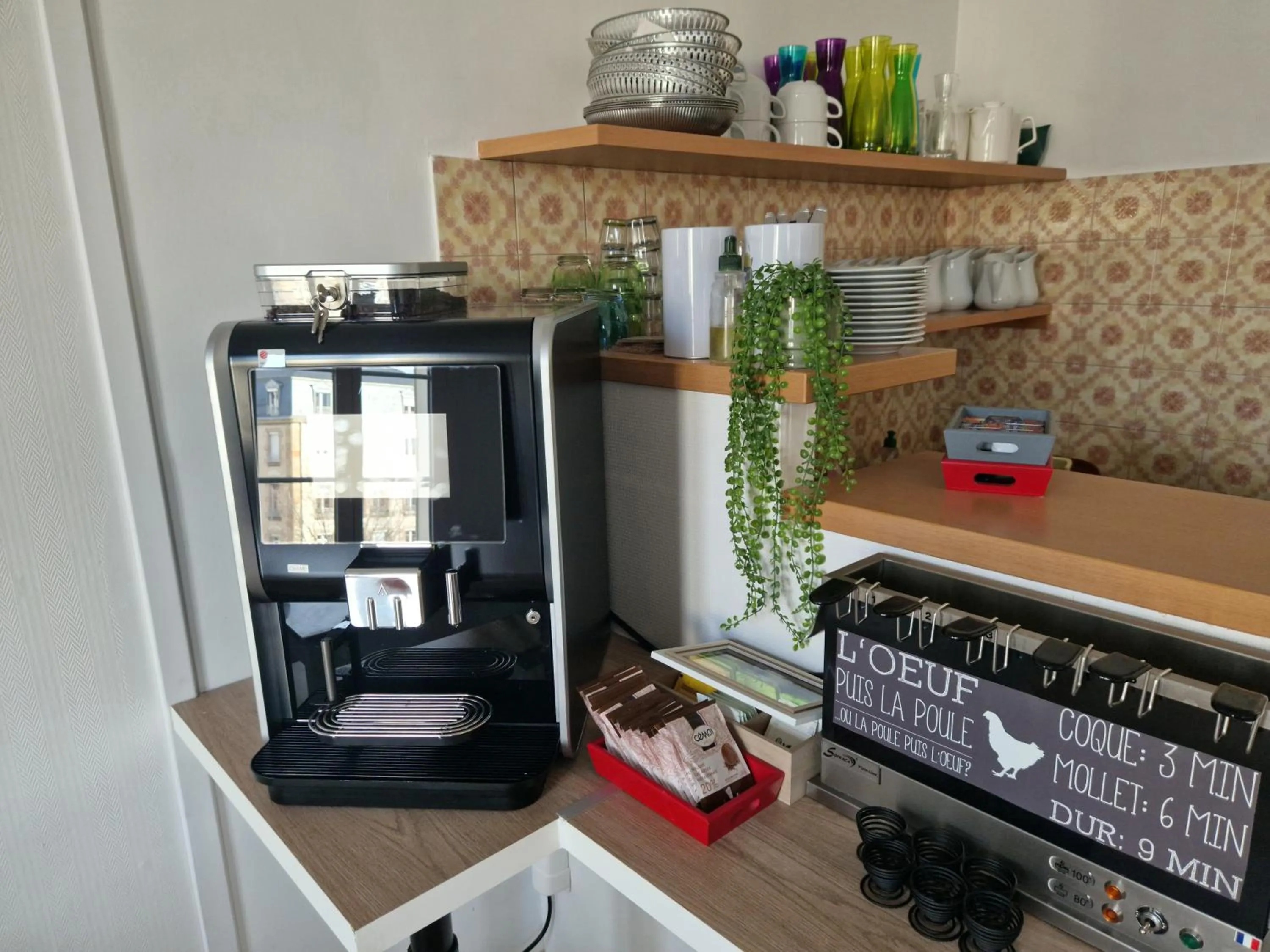 Breakfast in Hôtel du Commerce