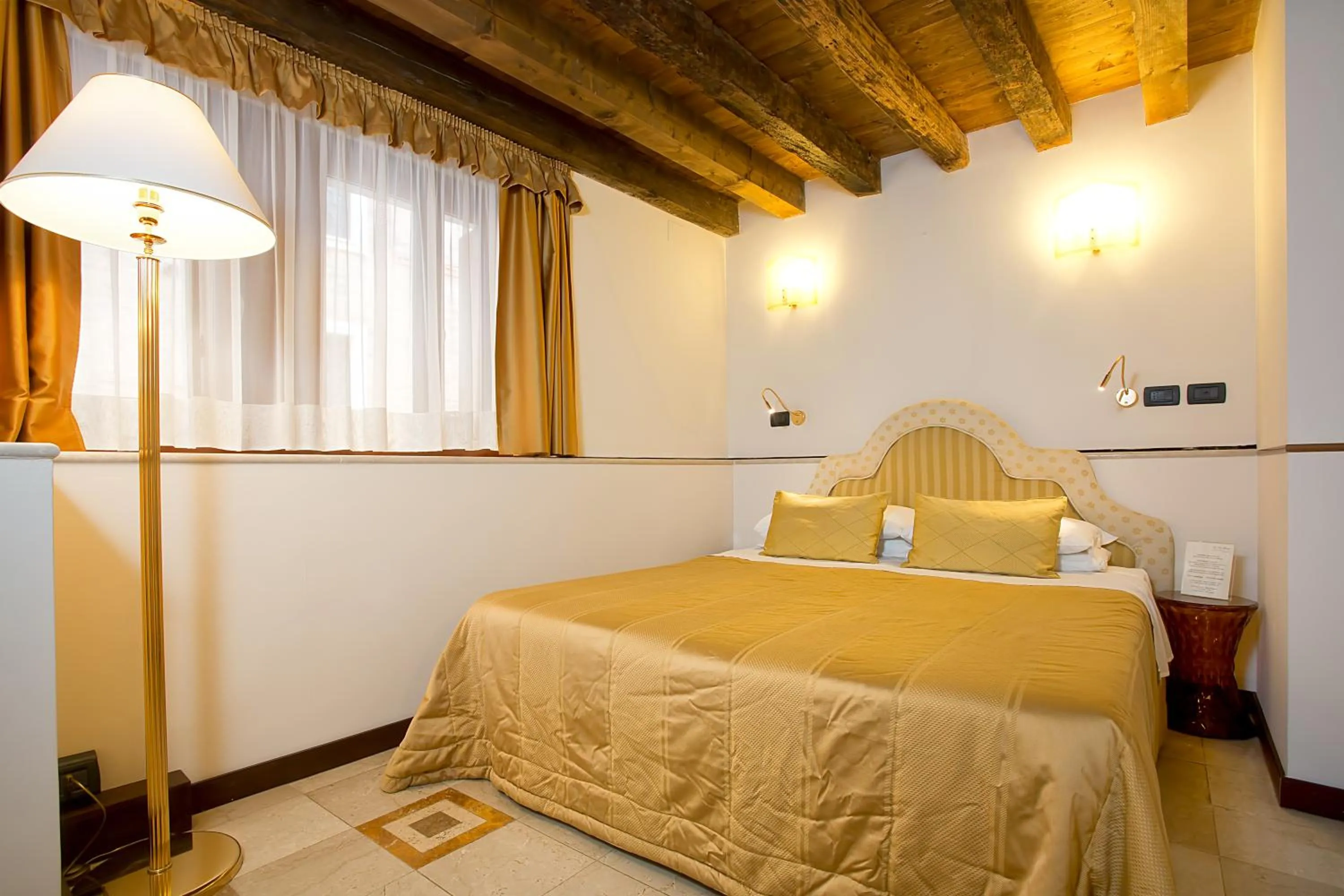 Bed in Ca' San Giorgio B&B