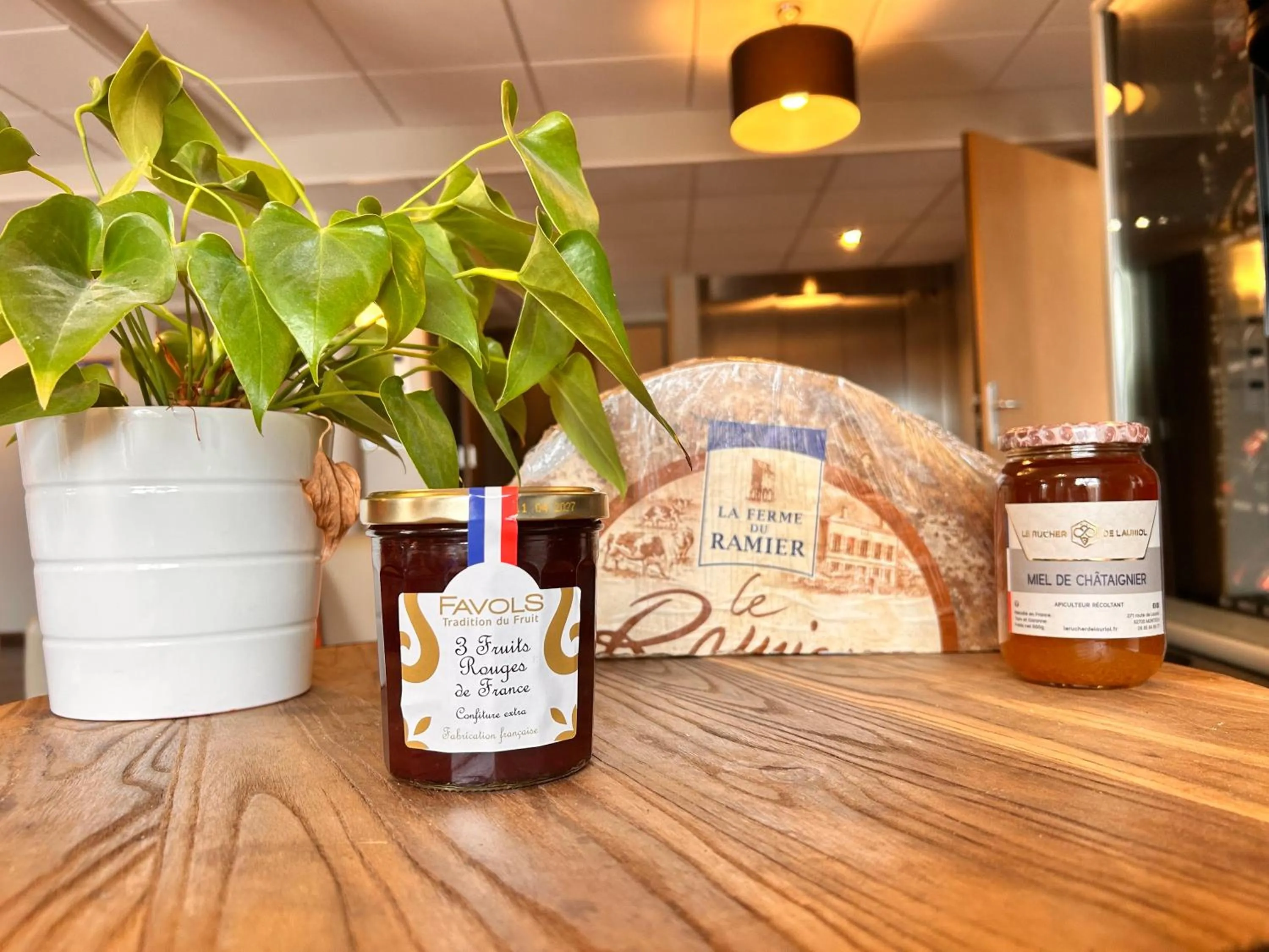 Breakfast in Brit Hotel Confort Montauban