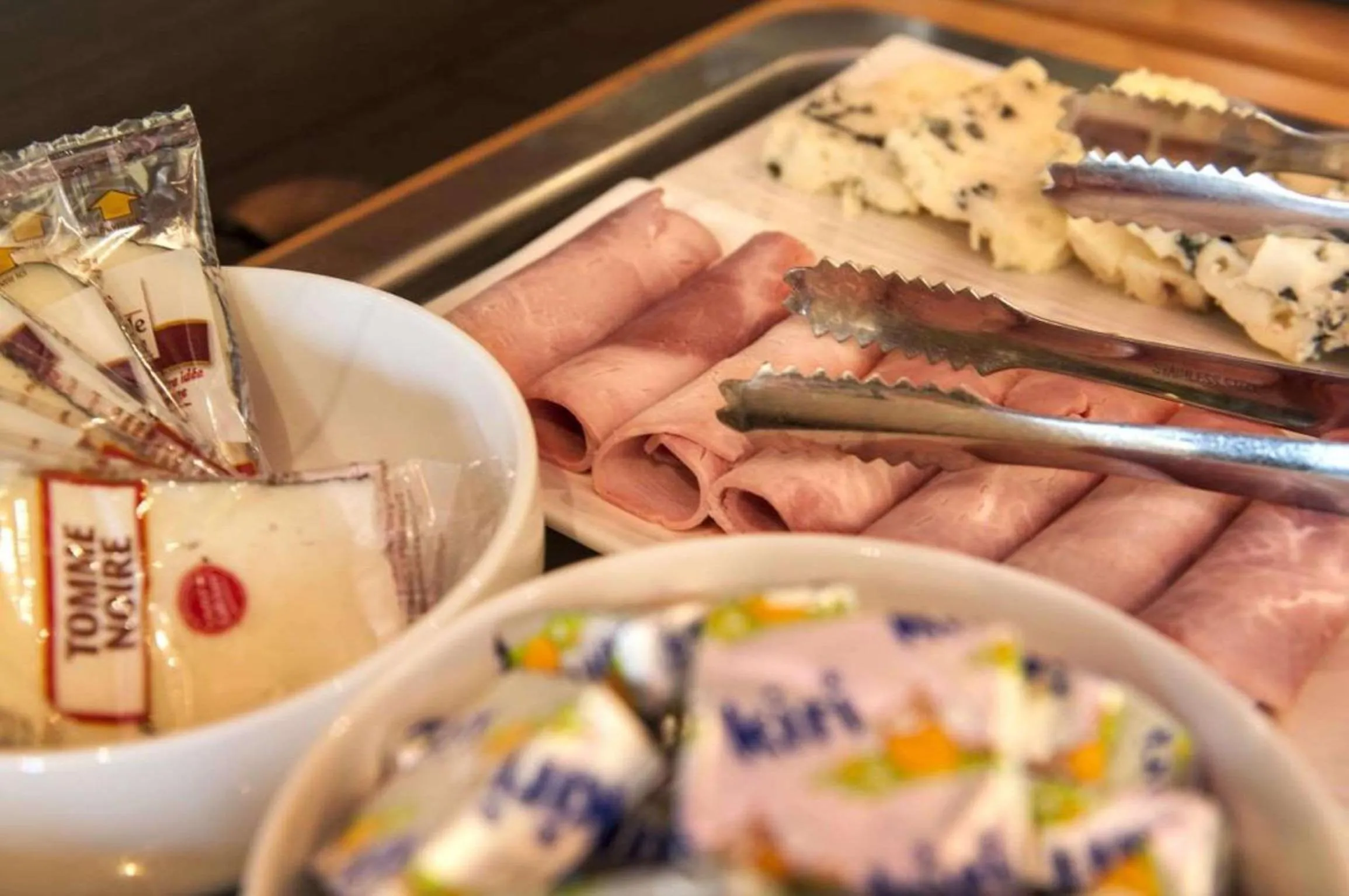 Food and drinks in Brit Hotel Confort Montauban