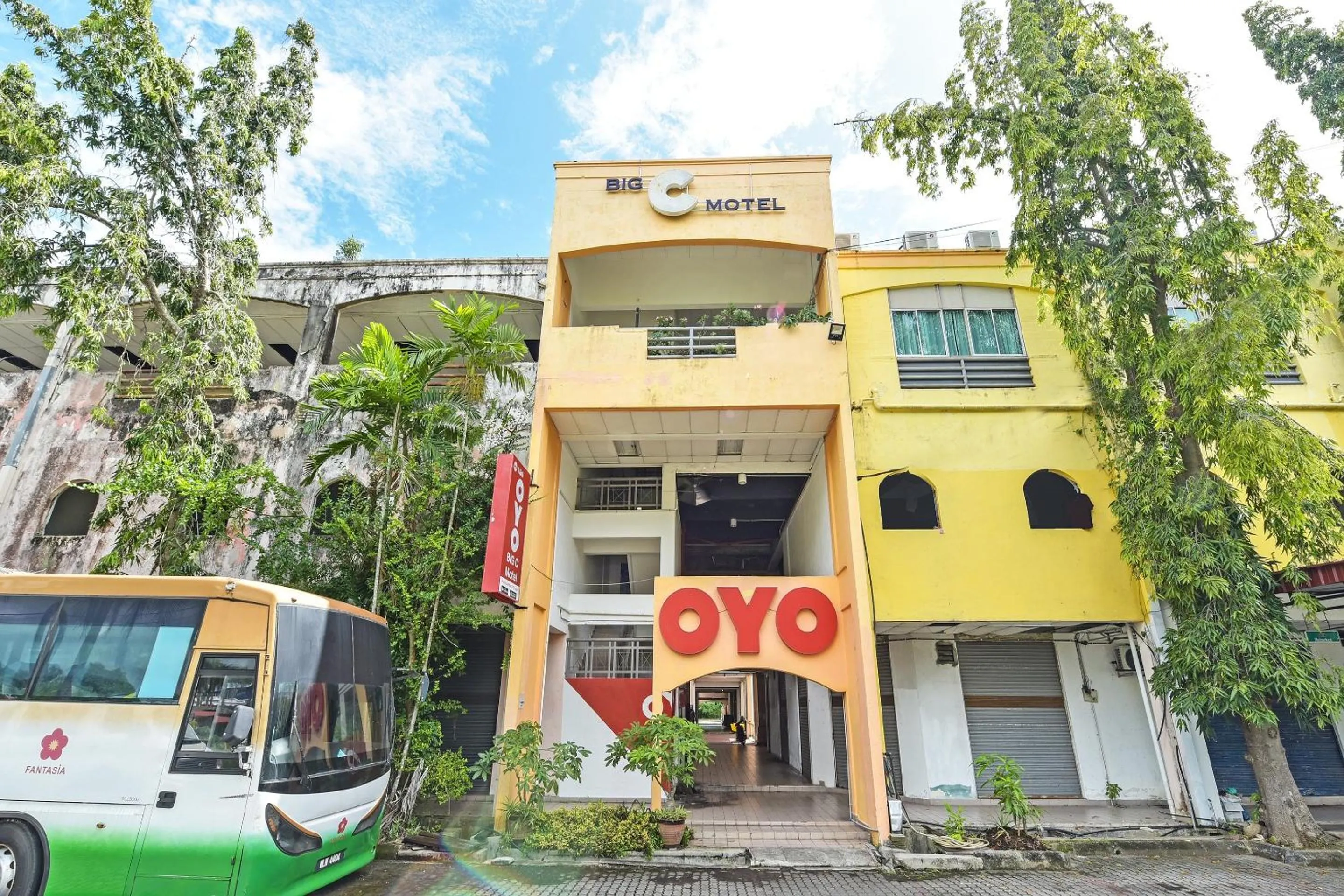 Facade/entrance in Hotel O Big C Motel