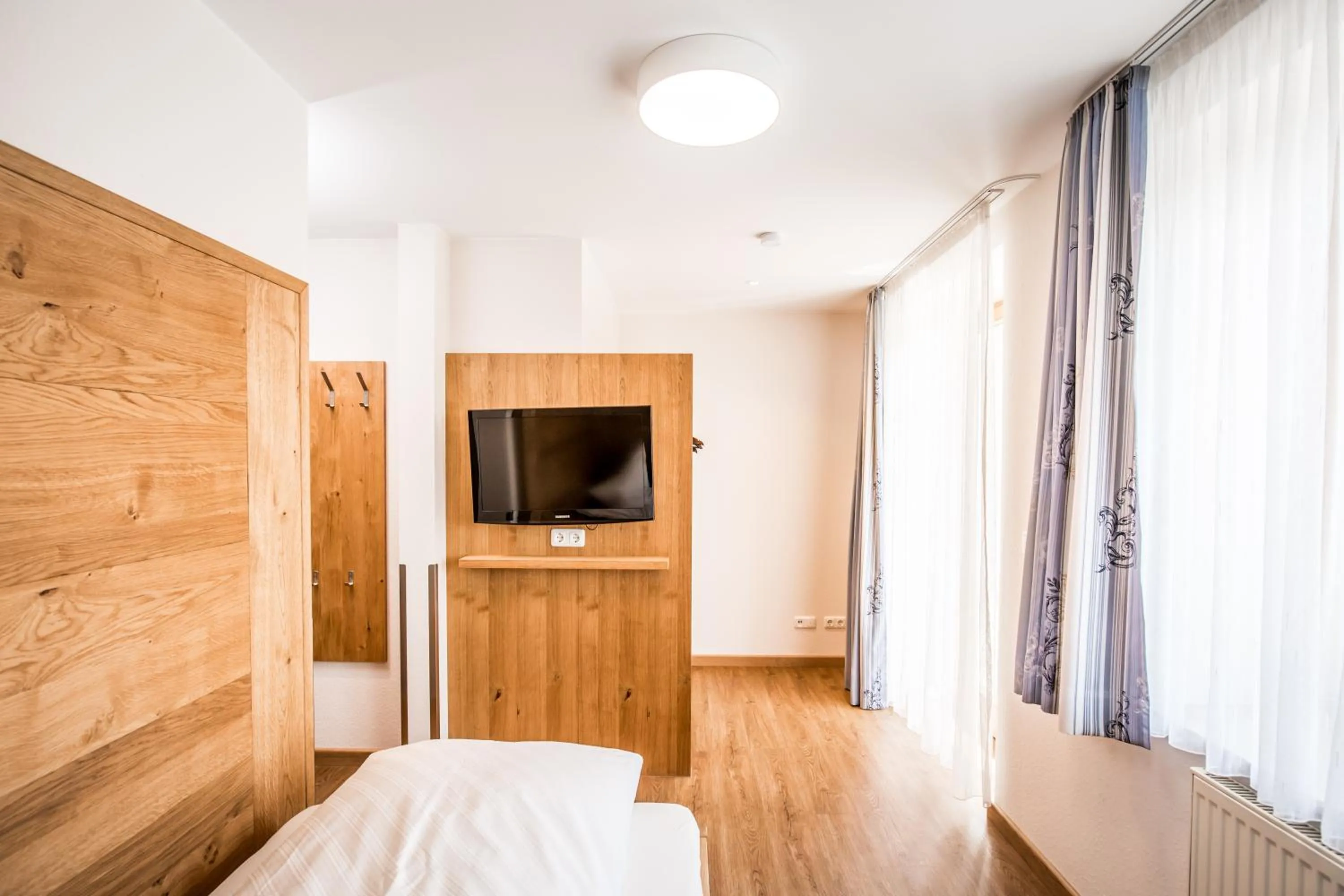 TV and multimedia, Bed in Hotel zur Rose