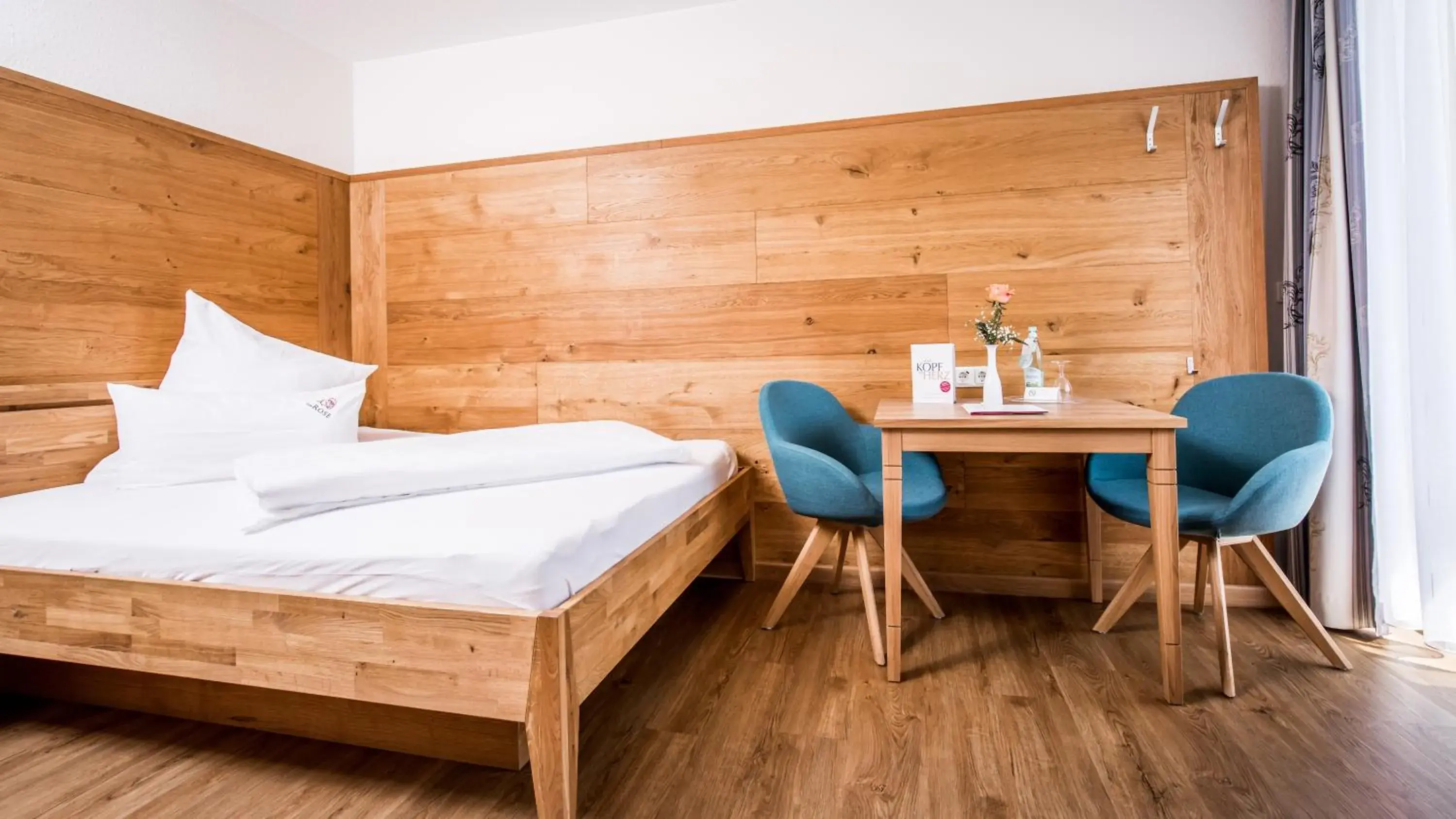 Single Room with Balcony in Hotel zur Rose Single Room with Balcony in Hotel zur Rose