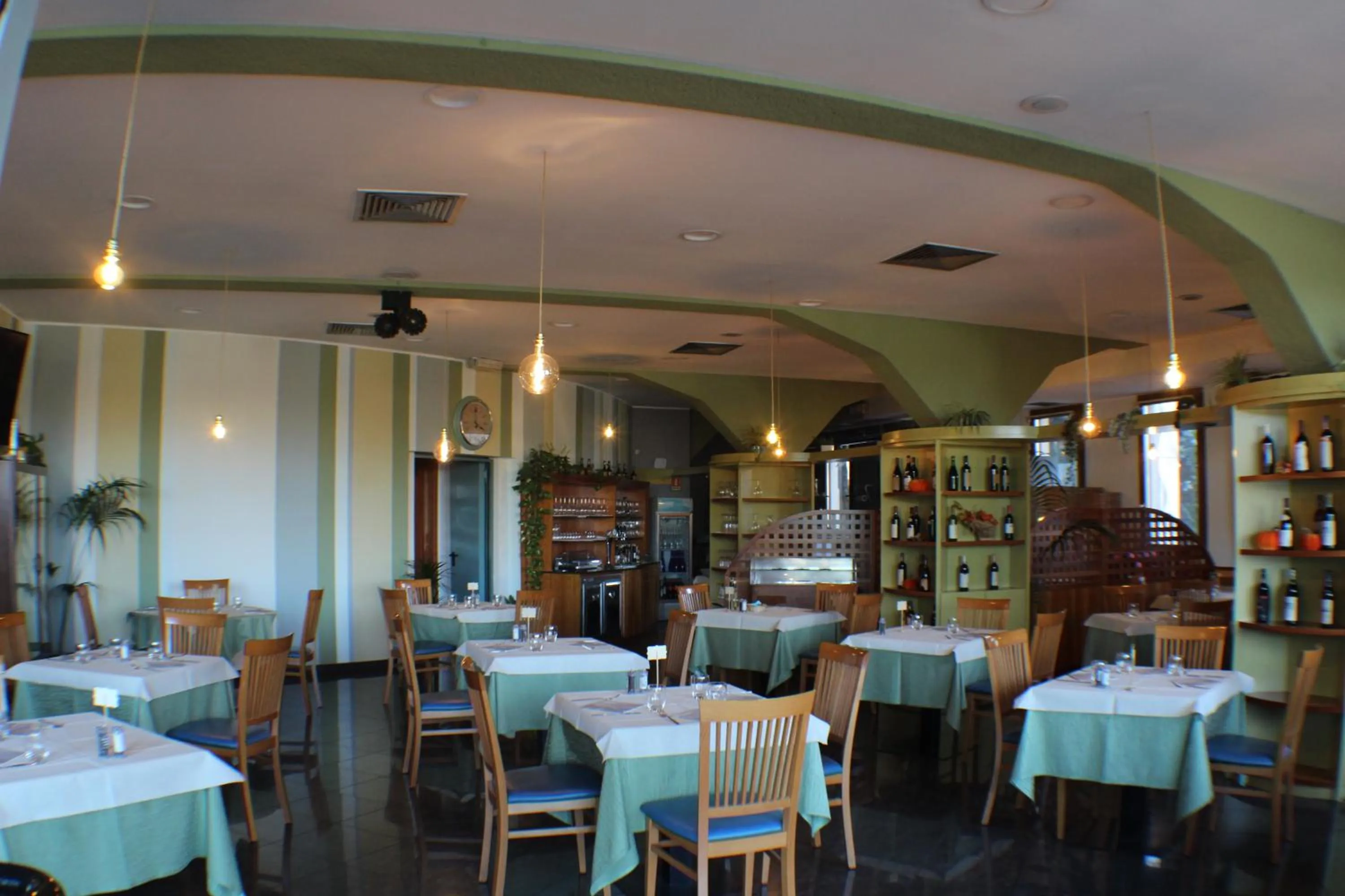 Restaurant/places to eat in Hotel Europa Milano