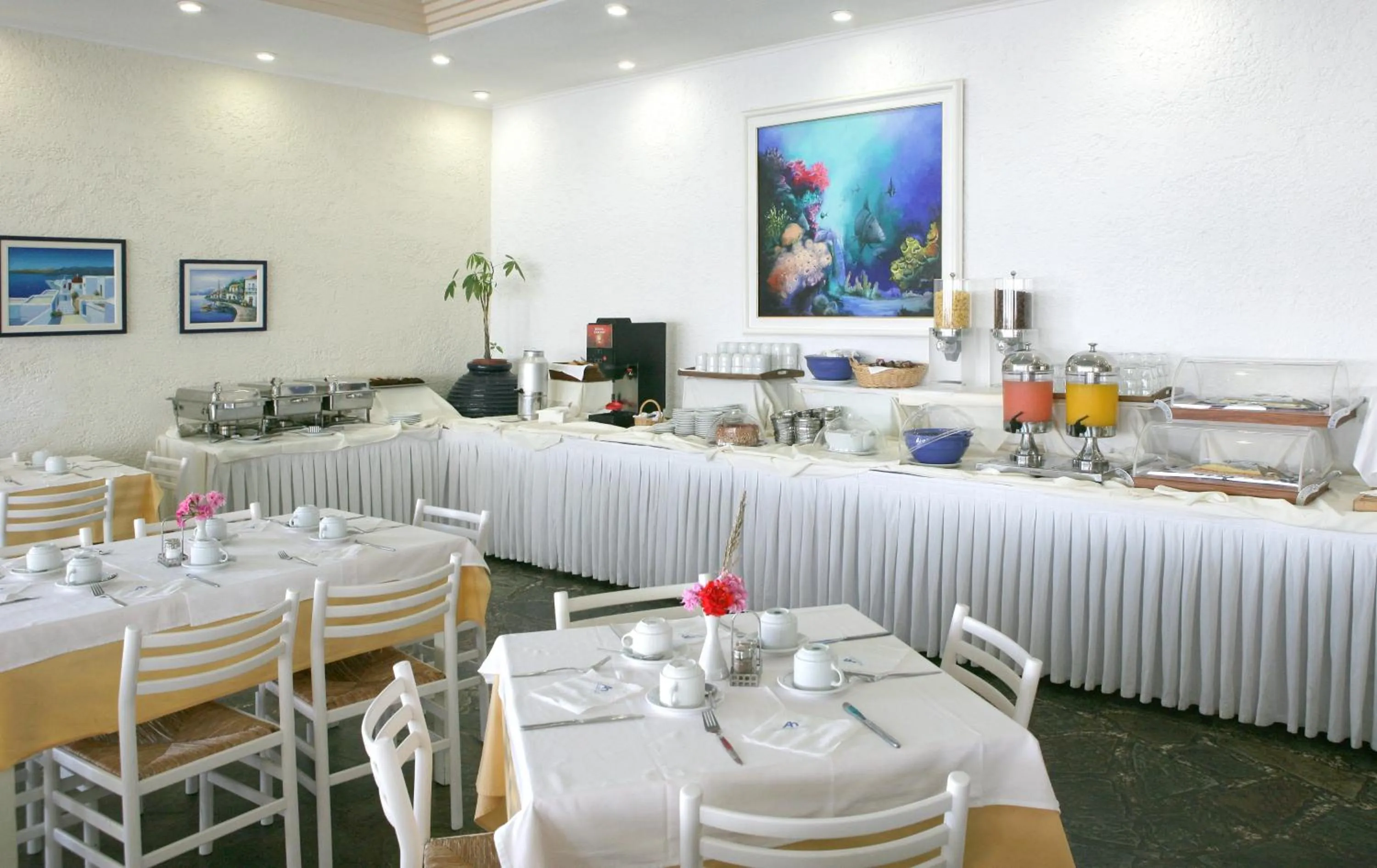 Restaurant/places to eat in Andros Holiday Hotel
