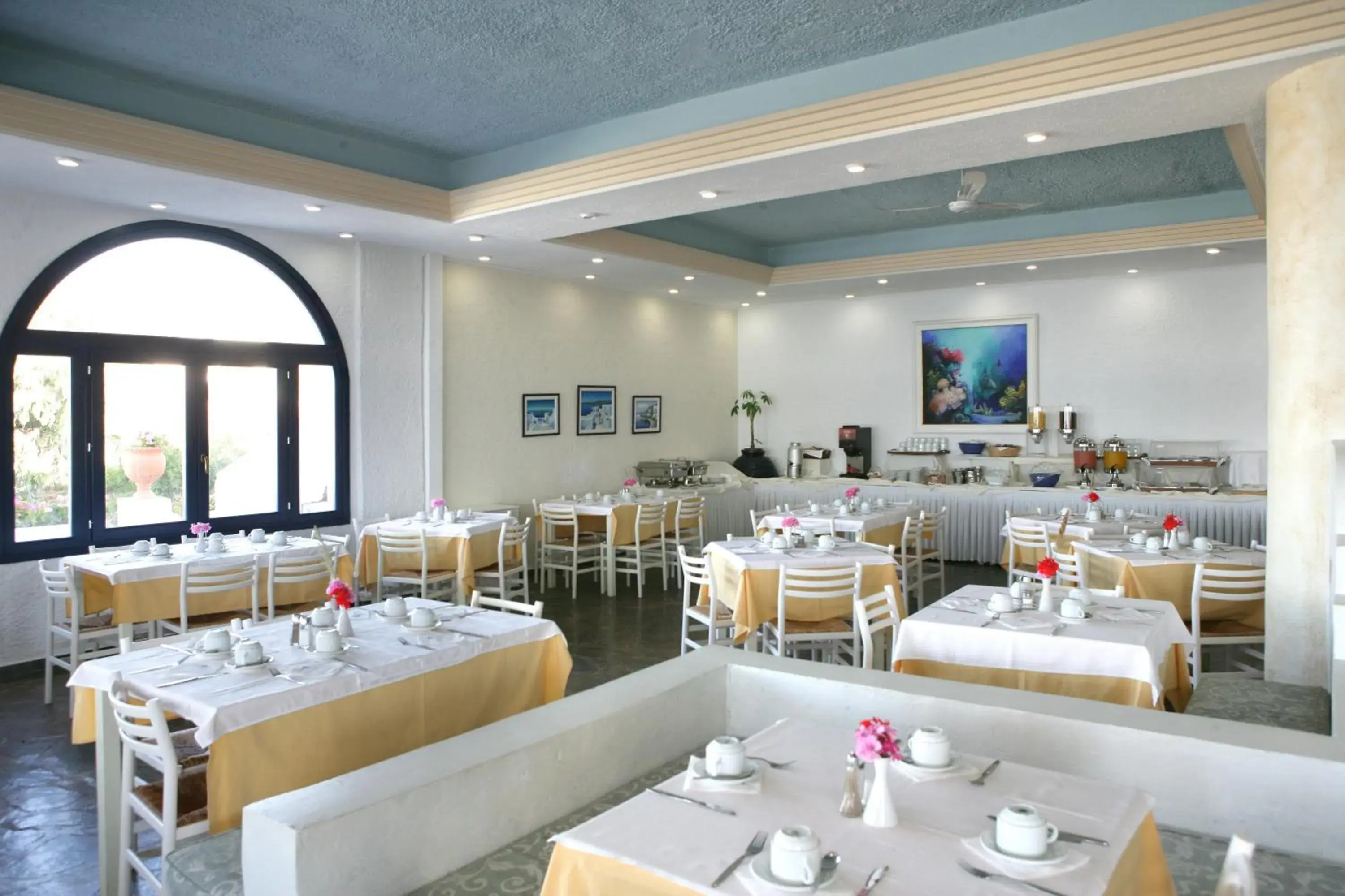 Restaurant/places to eat in Andros Holiday Hotel Restaurant/places to eat in Andros Holiday Hotel